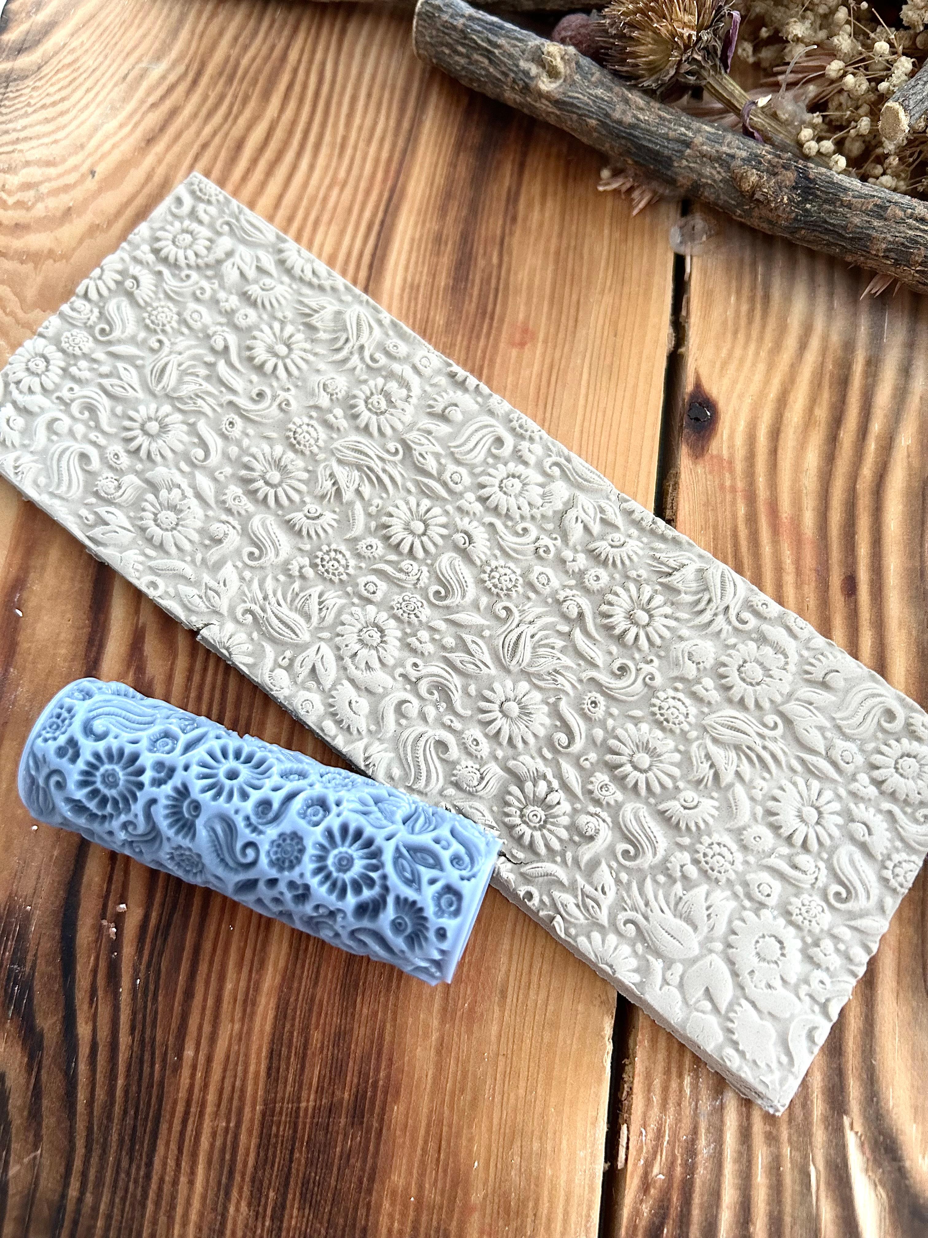 Cute Floral Border Texture Roller for Polymer Clay – 7cm Embossing Roller for Air Dry Clay, Cookie Dough, Ceramic, Fondant, DIY Floral Pattern Tool