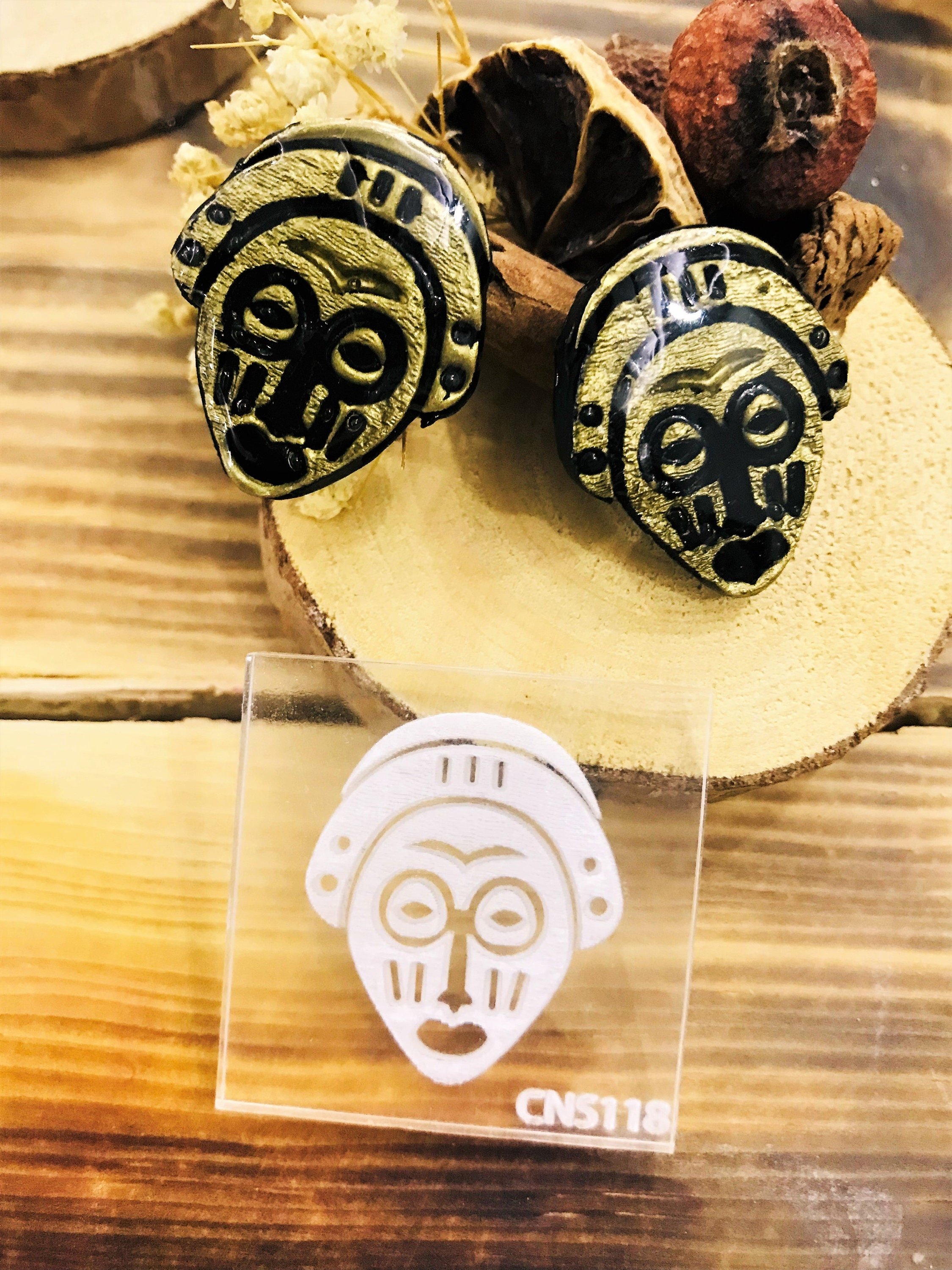 Ethnic Mask Texture Plate & Clay Cutter Set – Round 7cm Stamp in Rubber or Acrylic for Polymer Clay, Ceramic And Air Dry Clay