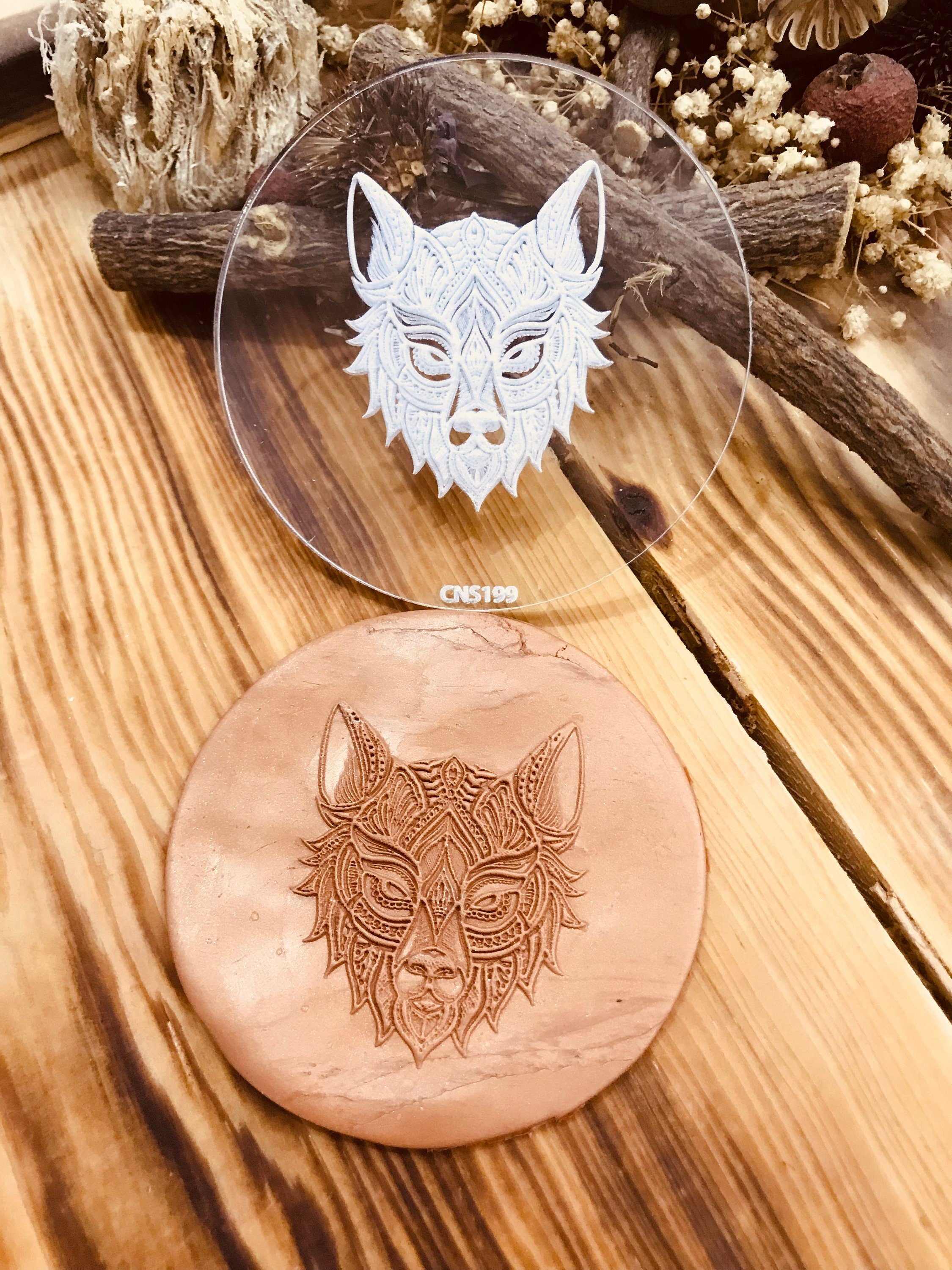 Karakulak Mandala Desenli Kauçuk ve Akrilik Doku Matı | 7x7 cm | Hava ile Kuruyan Kil ve Sabun İçin Doku Şablonu