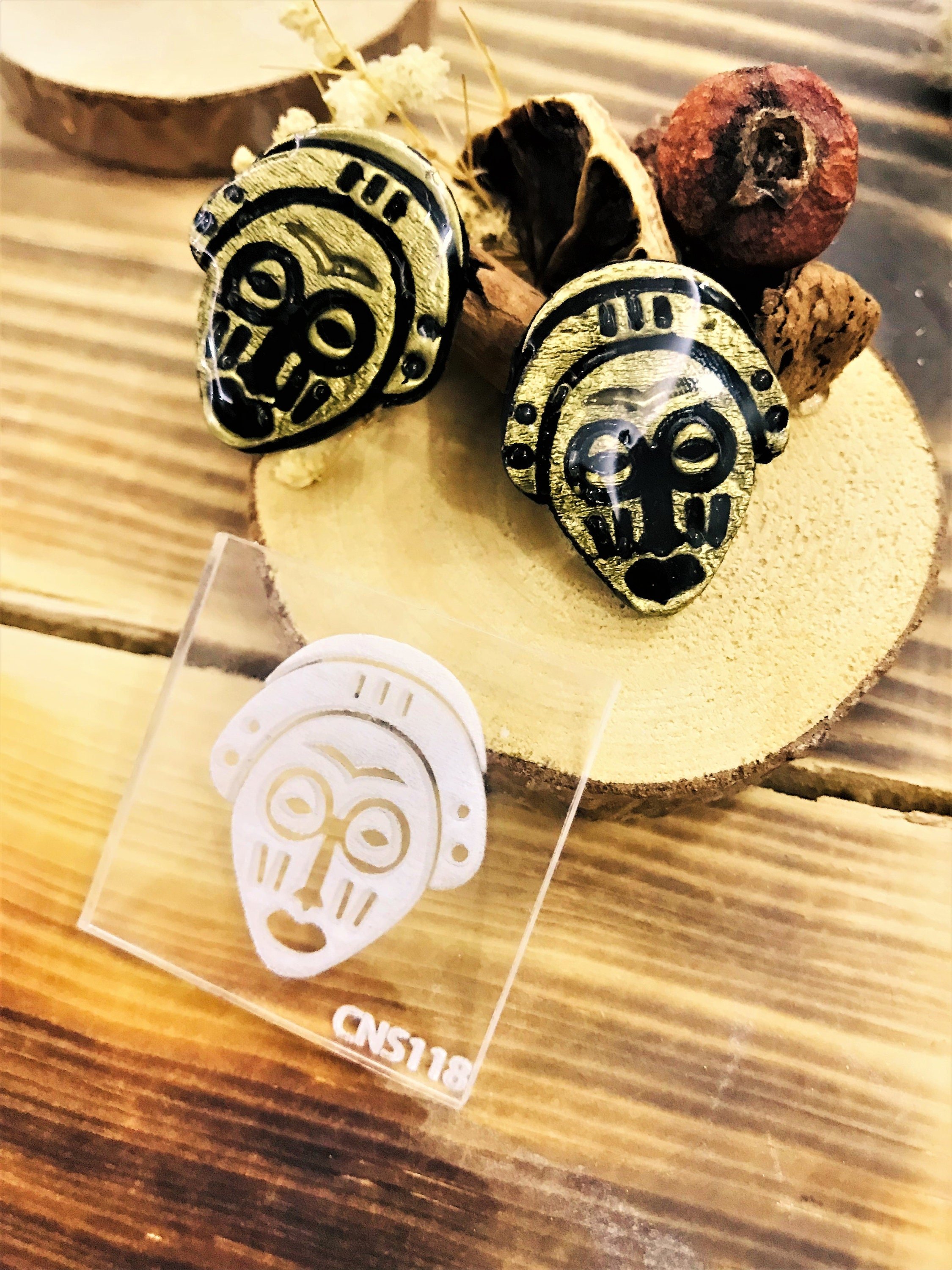 Ethnic Mask Texture Plate & Clay Cutter Set – Round 7cm Stamp in Rubber or Acrylic for Polymer Clay, Ceramic And Air Dry Clay