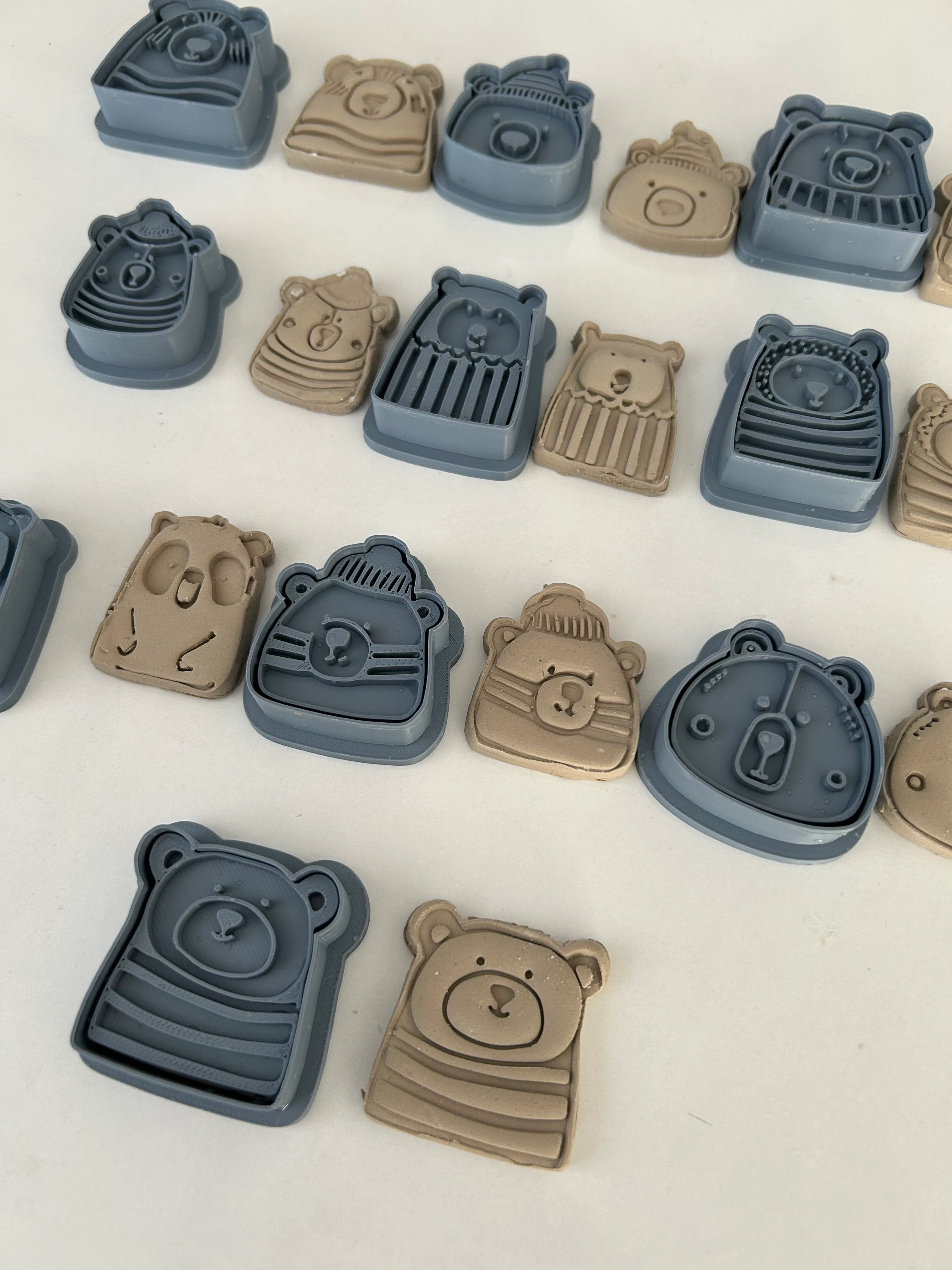 Kawaii Bear Figurines – 5 or 10 Stamp+Cutter | Brooch, Magnet, Desk Decor