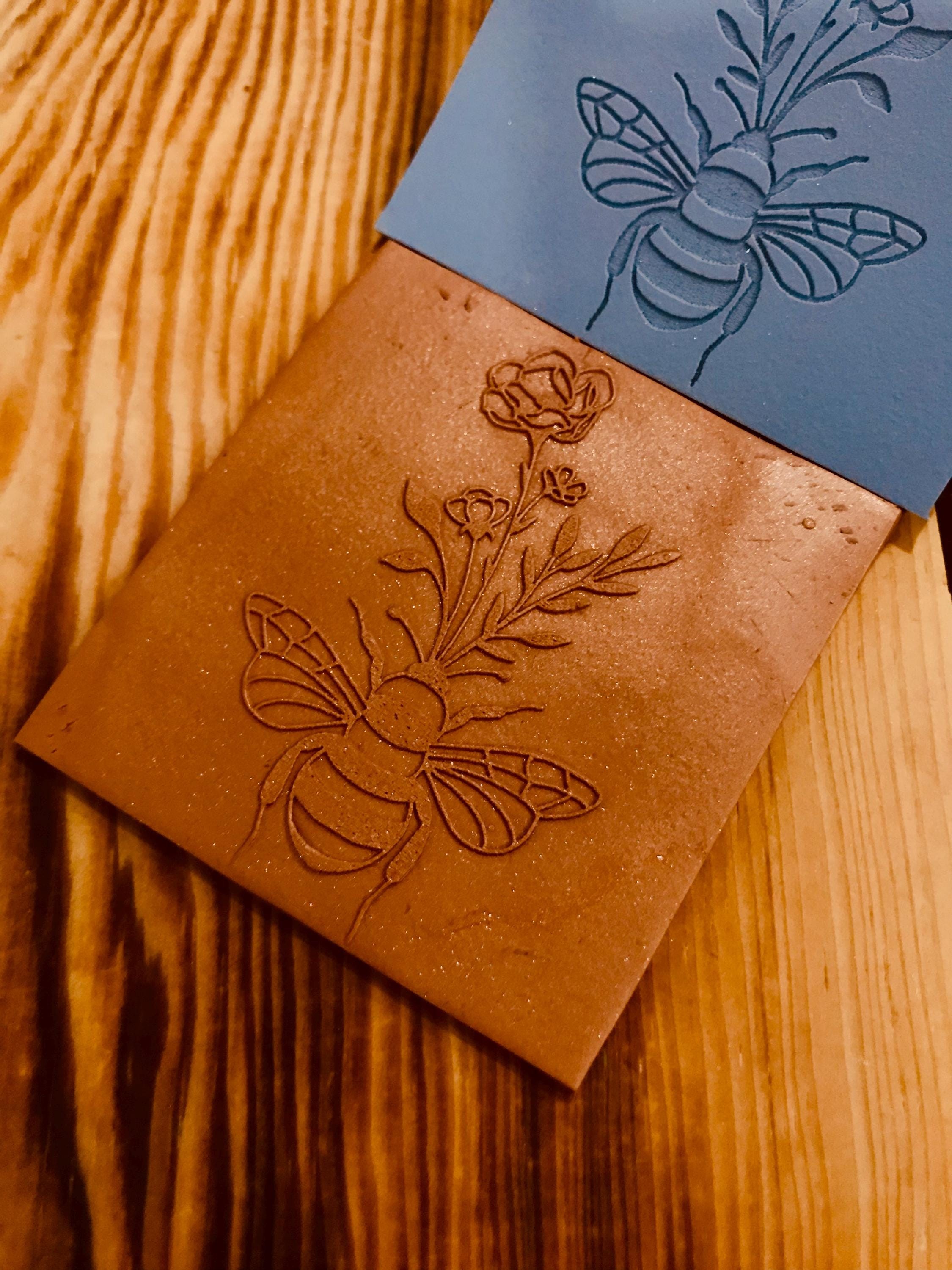 Bee and Flower Pattern Rubber Texture Mat – Polymer Clay Tool for Earring Making, Jewelry, and Clay Crafts