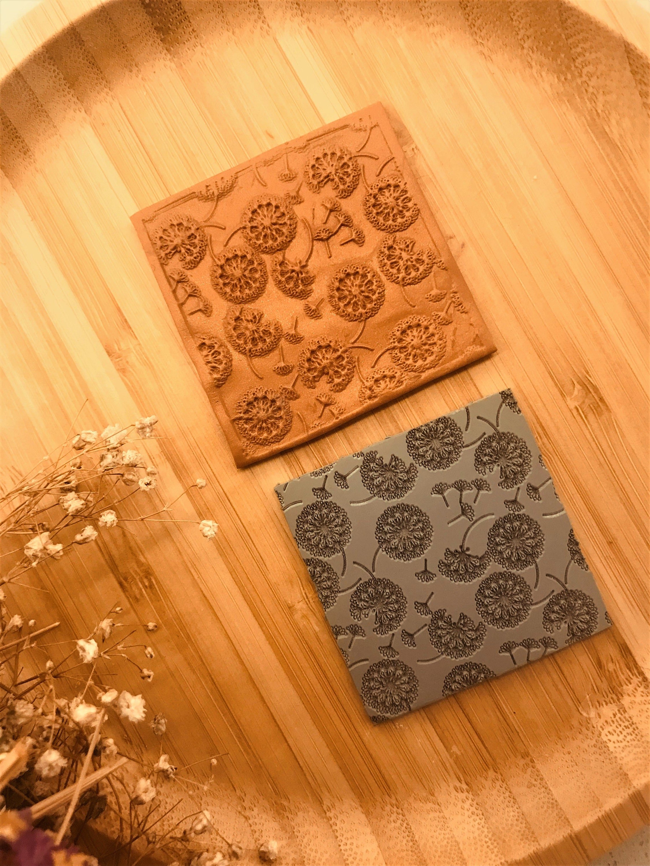 Dandelion Rubber Texture Mat – 7x7 cm Polymer Clay Texture Tool for Earrings, Jewelry Making & Hand Rolling