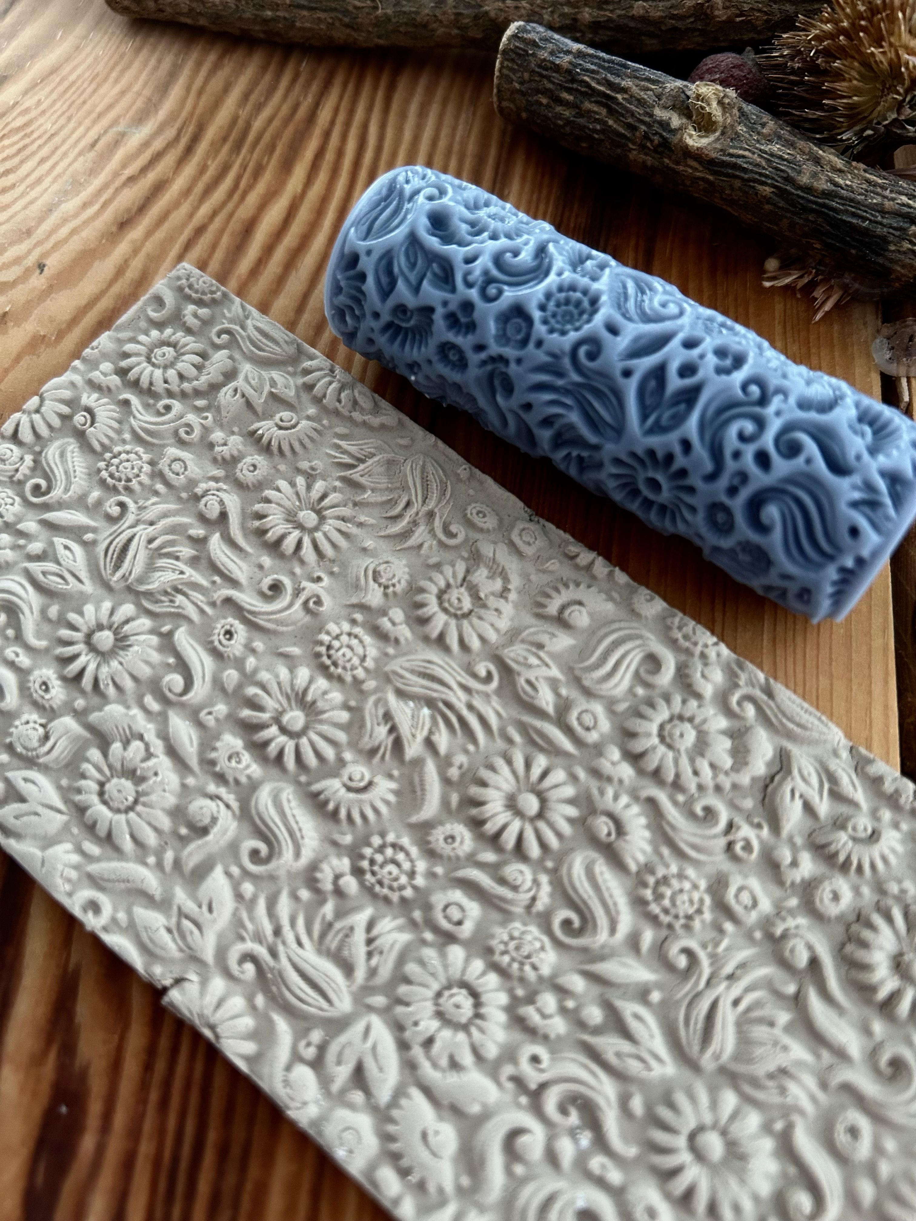 Cute Floral Border Texture Roller for Polymer Clay – 7cm Embossing Roller for Air Dry Clay, Cookie Dough, Ceramic, Fondant, DIY Floral Pattern Tool