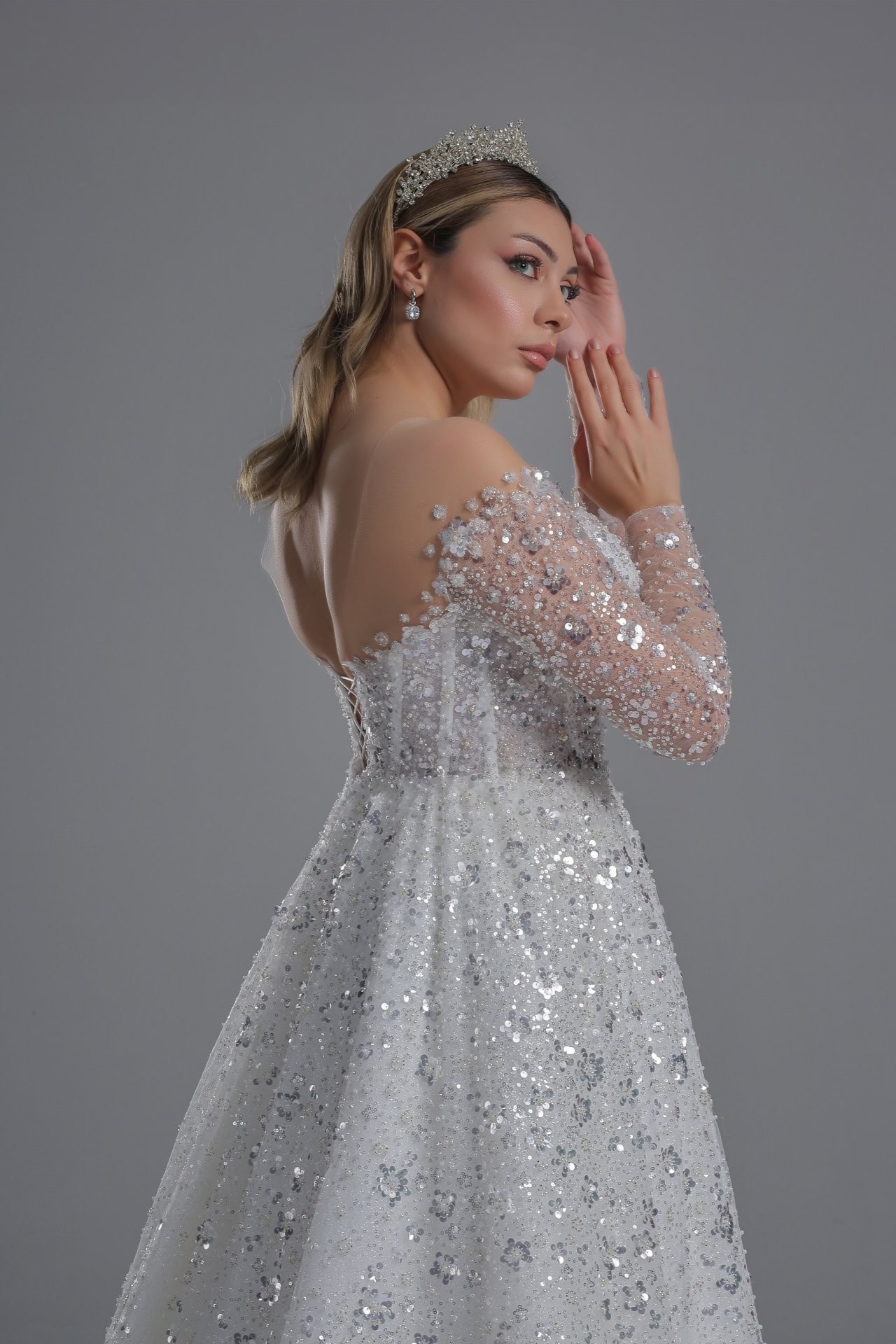 Lenora Düşük Kollu Full İşlemeli A Kesim Model Gelinlik