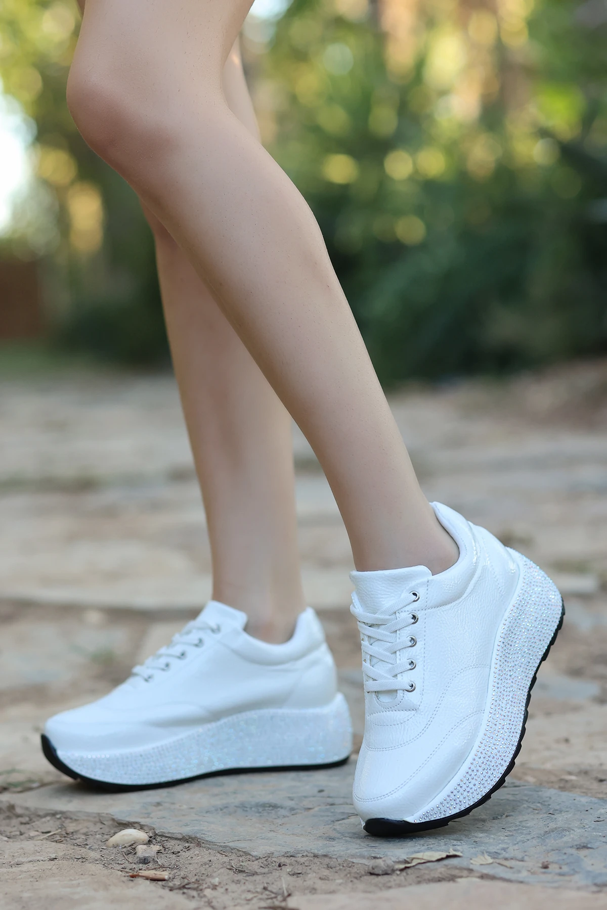 LJN 07 Tabanı Taşlı Spor Ayakkabı