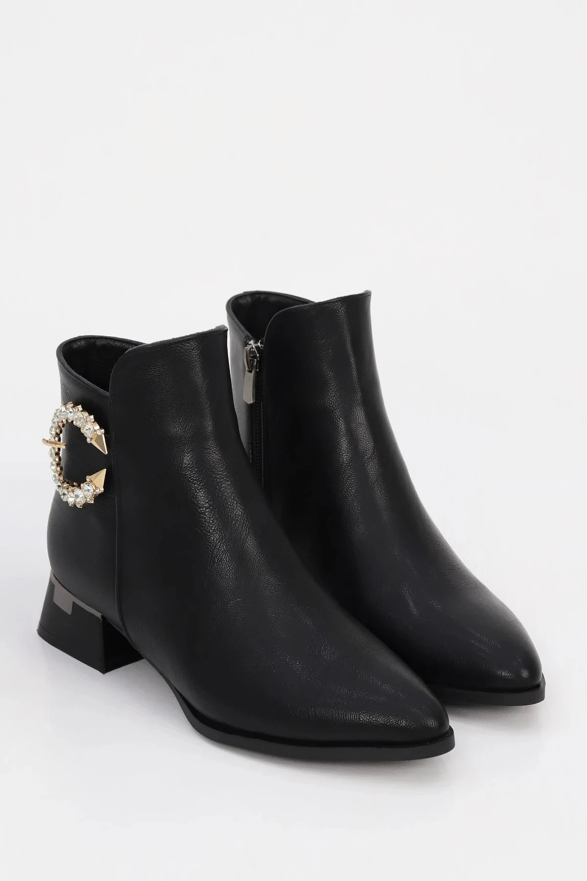 EGD 107 Gold Metal Taş Toka Detaylı Alçak Tabanlı Yarım Bot - SİYAH