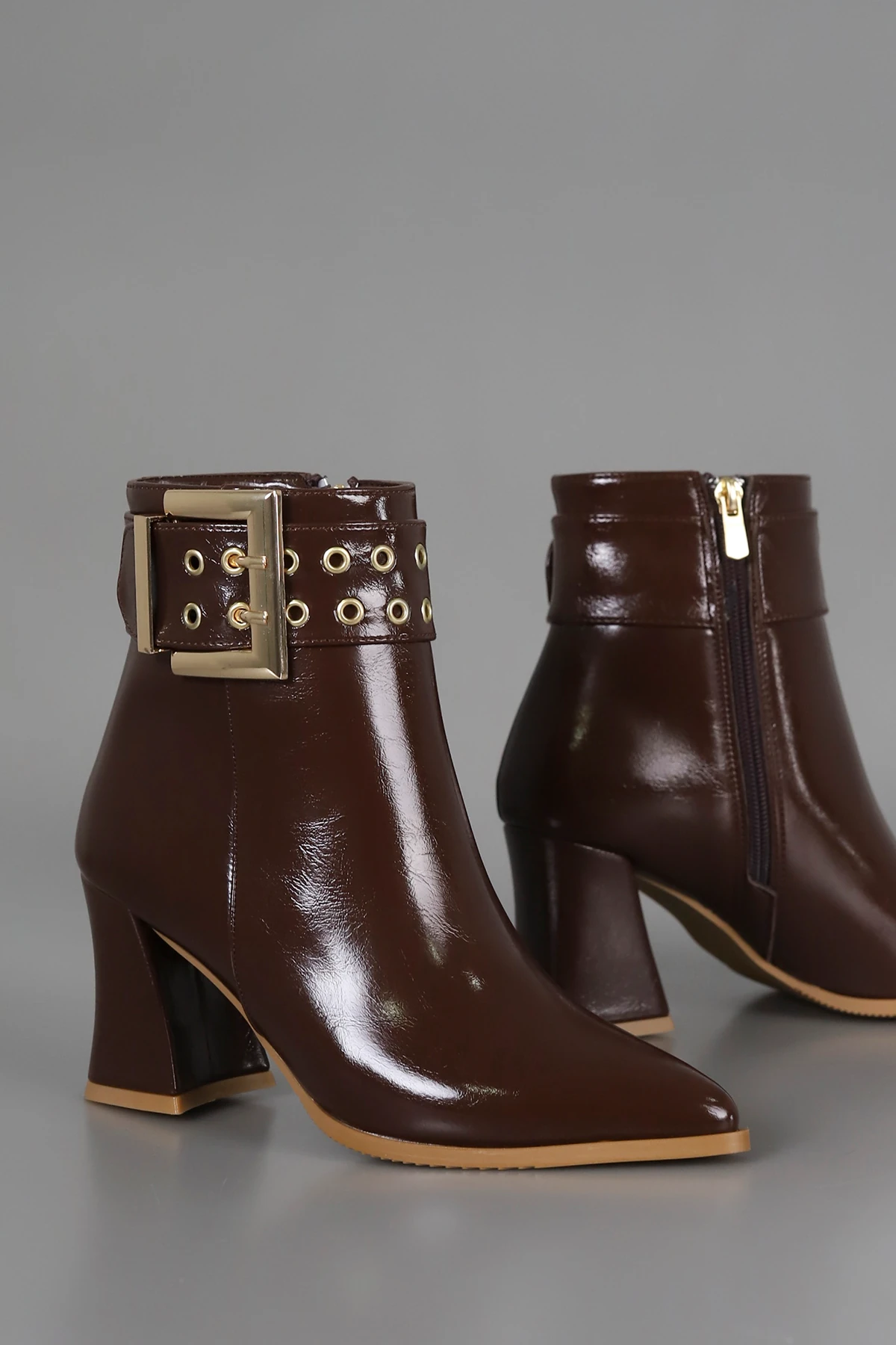 EGD 210 Yandan Kemer Toka Detaylı Yüksek Topuklu Bot