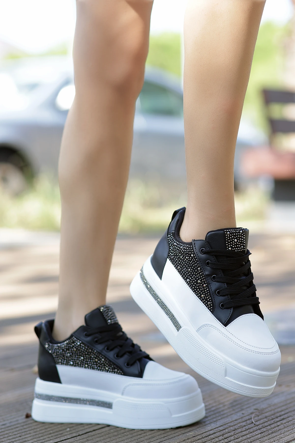 FRM 117 Taş Detaylı Spor Ayakkabı - SİYAH BEYAZ