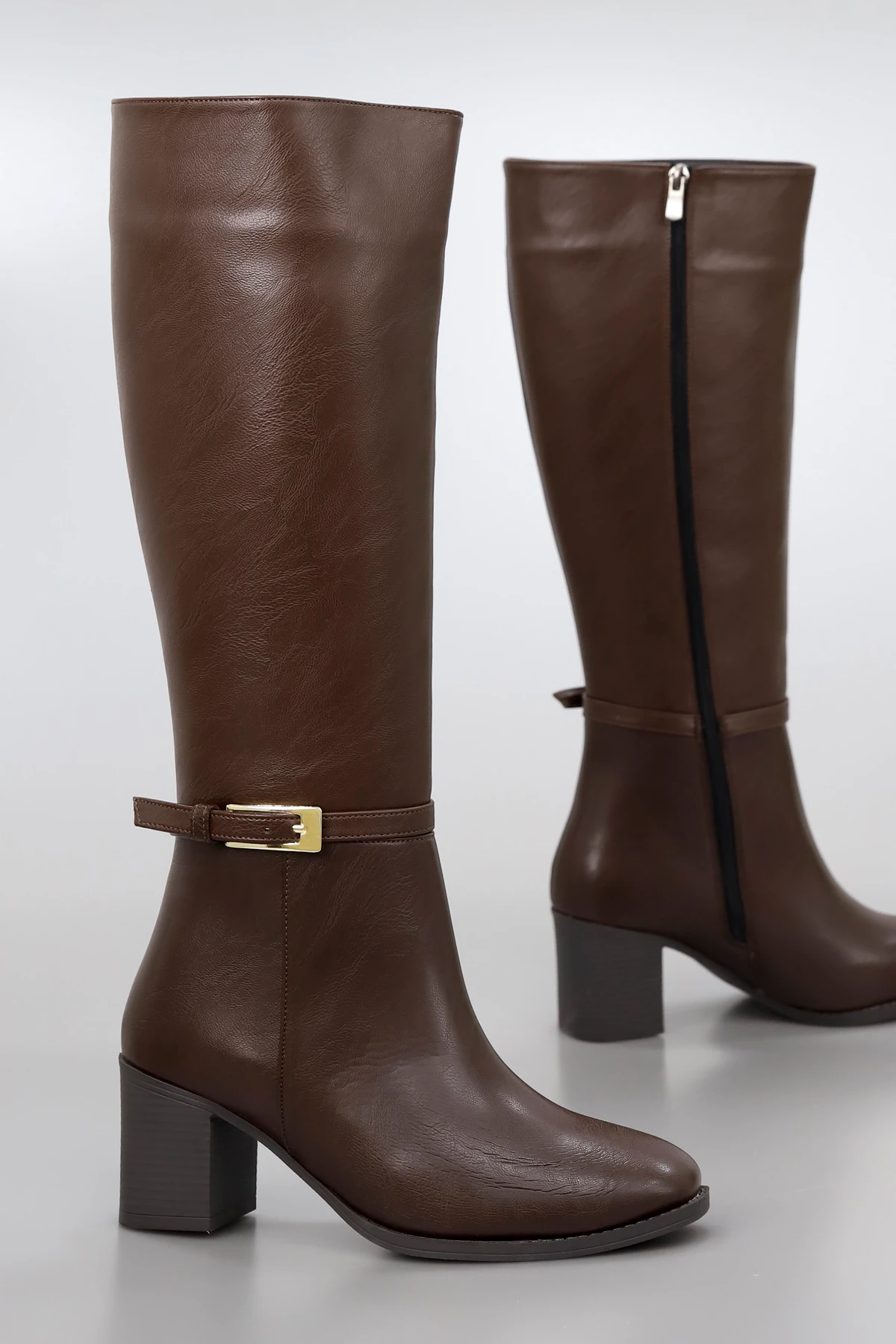 BTZ 05 Kemer Detay Fermuarlı Çizme