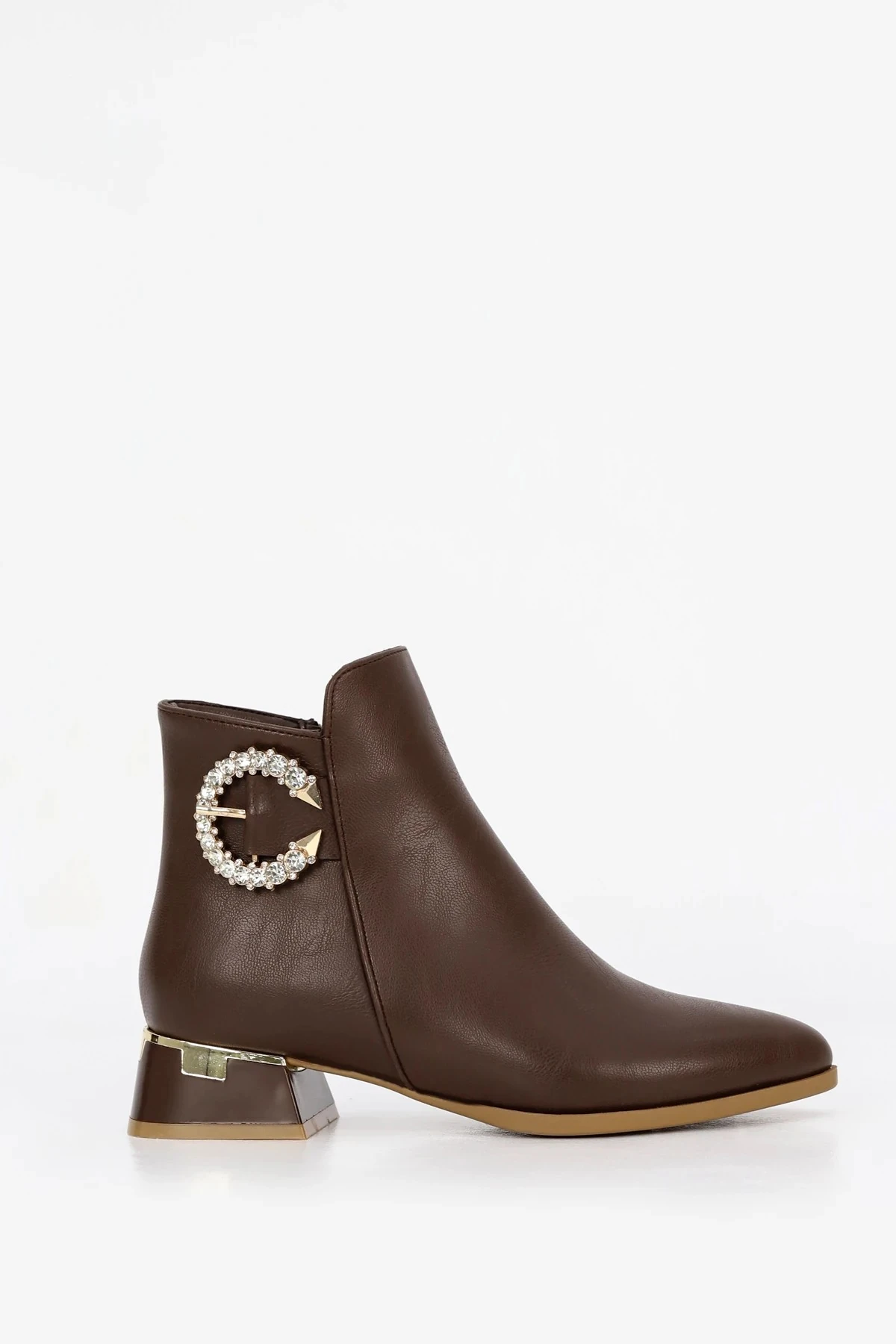 EGD 107 Gold Metal Taş Toka Detaylı Alçak Tabanlı Yarım Bot - KAHVERENGİ