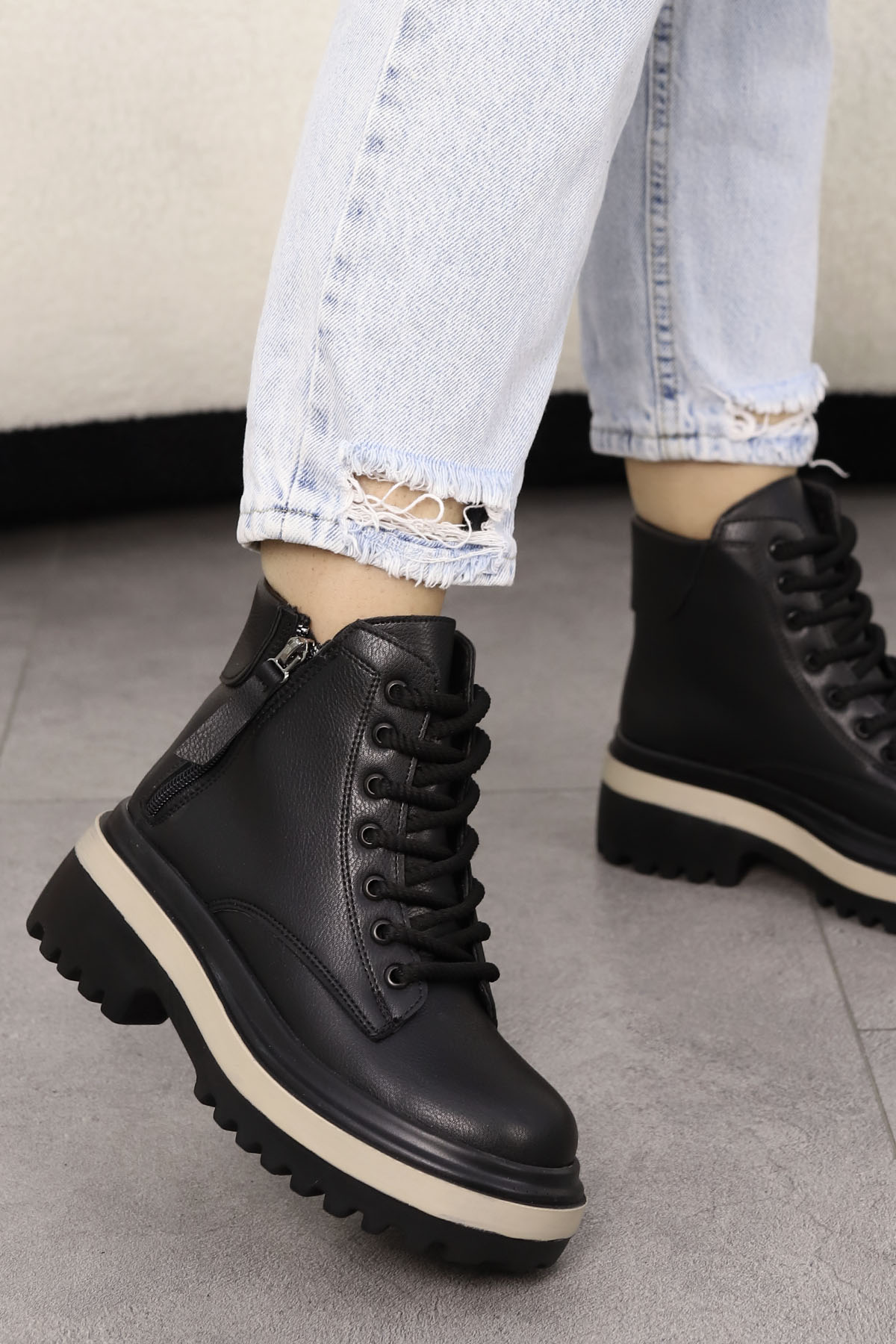 DVMD 102 Yüksek Tabanlı Fermuar Detaylı Bağcıklı Bot