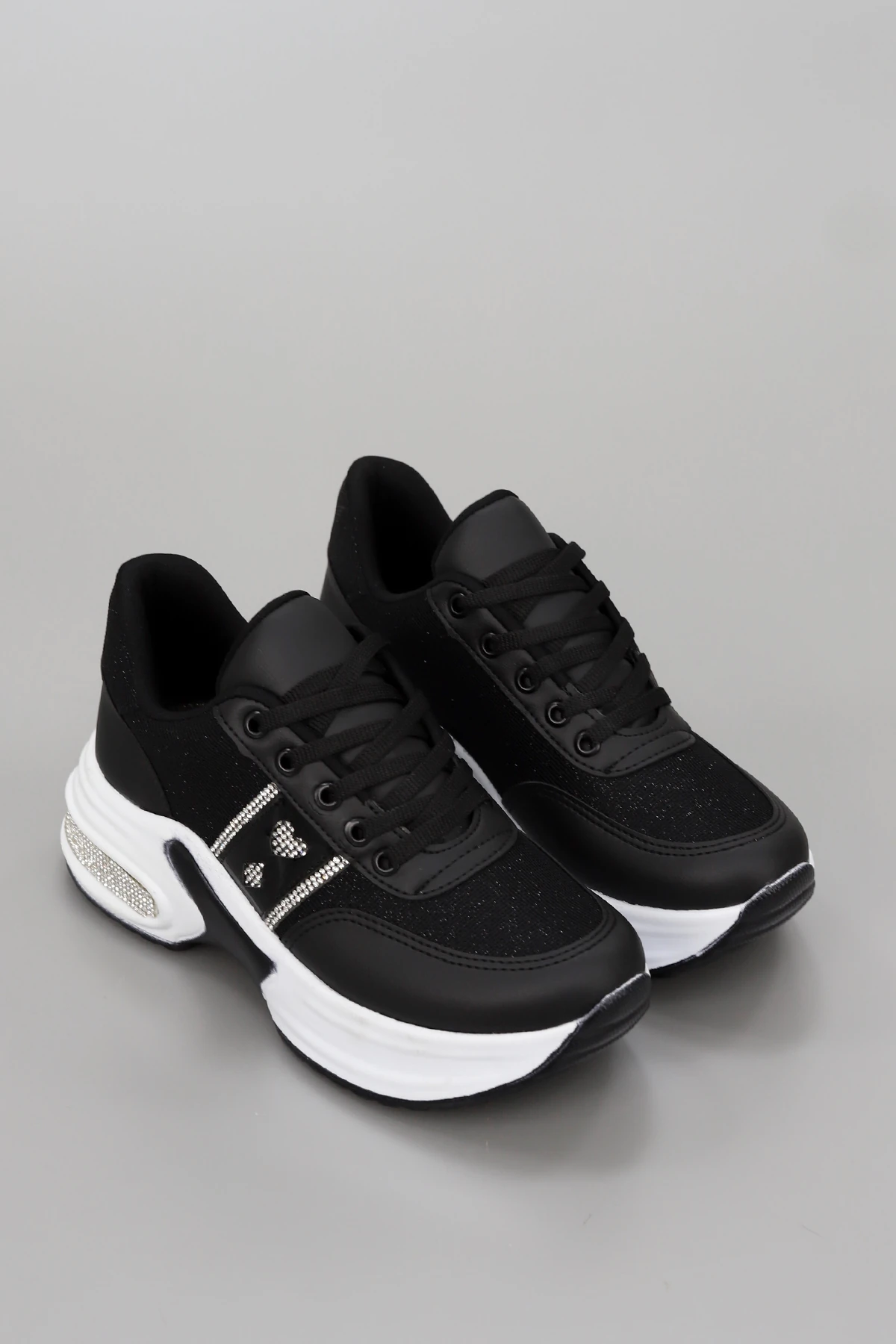 MDLN 472 Kalp Detaylı Taşlı Spor Ayakkabı - SİYAH