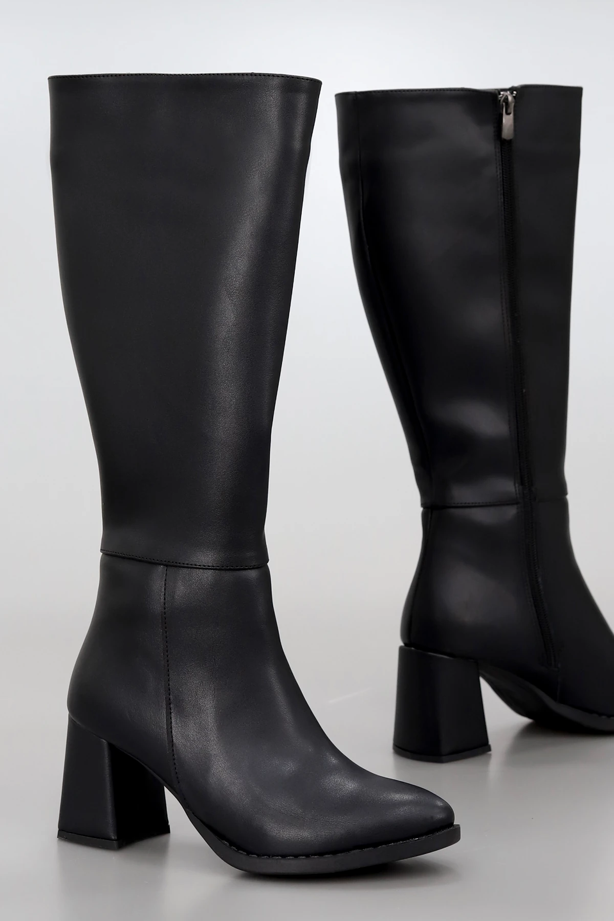 VERA Kalın Topuklu Fermuarlı Çizme