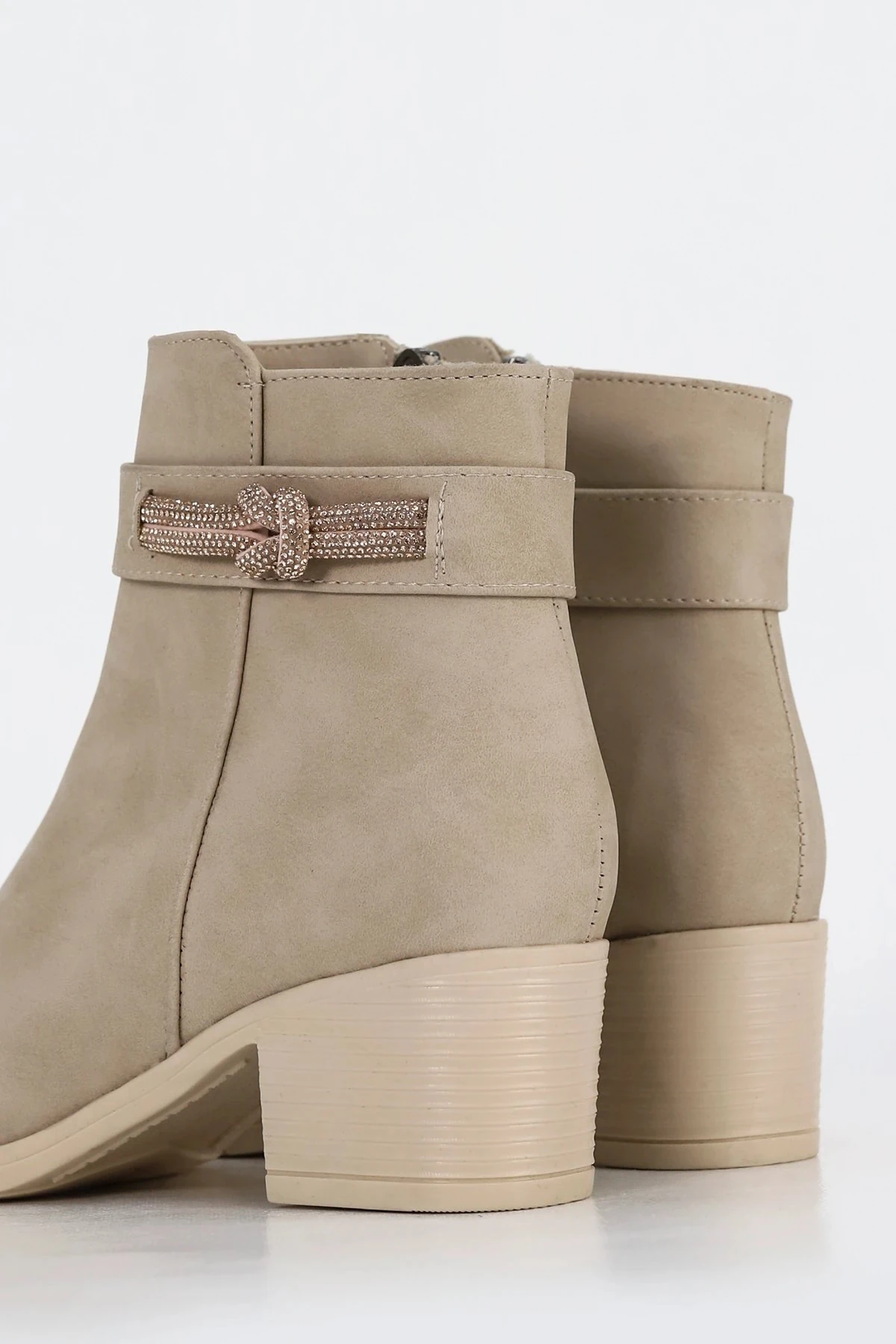 BLN 210 Yanı Taş Detaylı Bilekte Yarım Bot