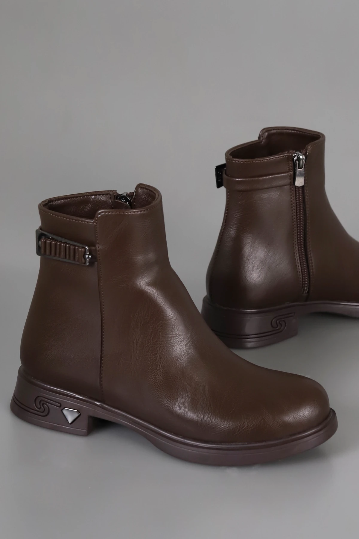 BLN SY302 Toka Detay Alçak Tabanlı Kısa Bot