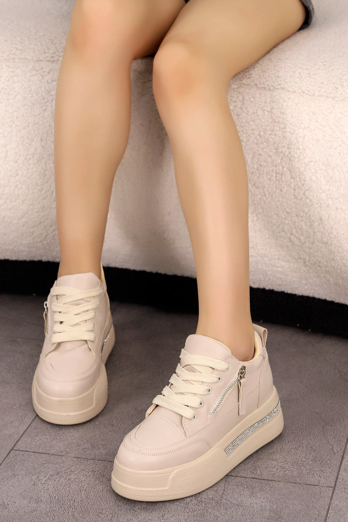 FRM 051 Fermuarlı Taş Detay Gündelik Ayakkabı