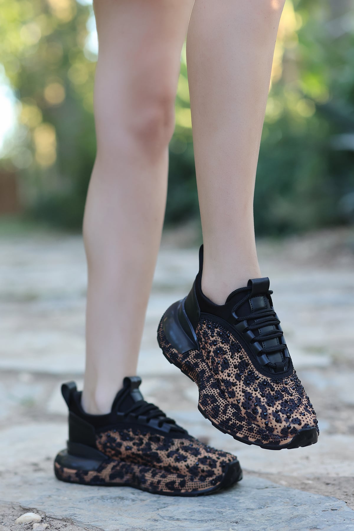LJN 605 Bağcıklı Taşlı Spor Ayakkabı - SİYAH LEOPAR