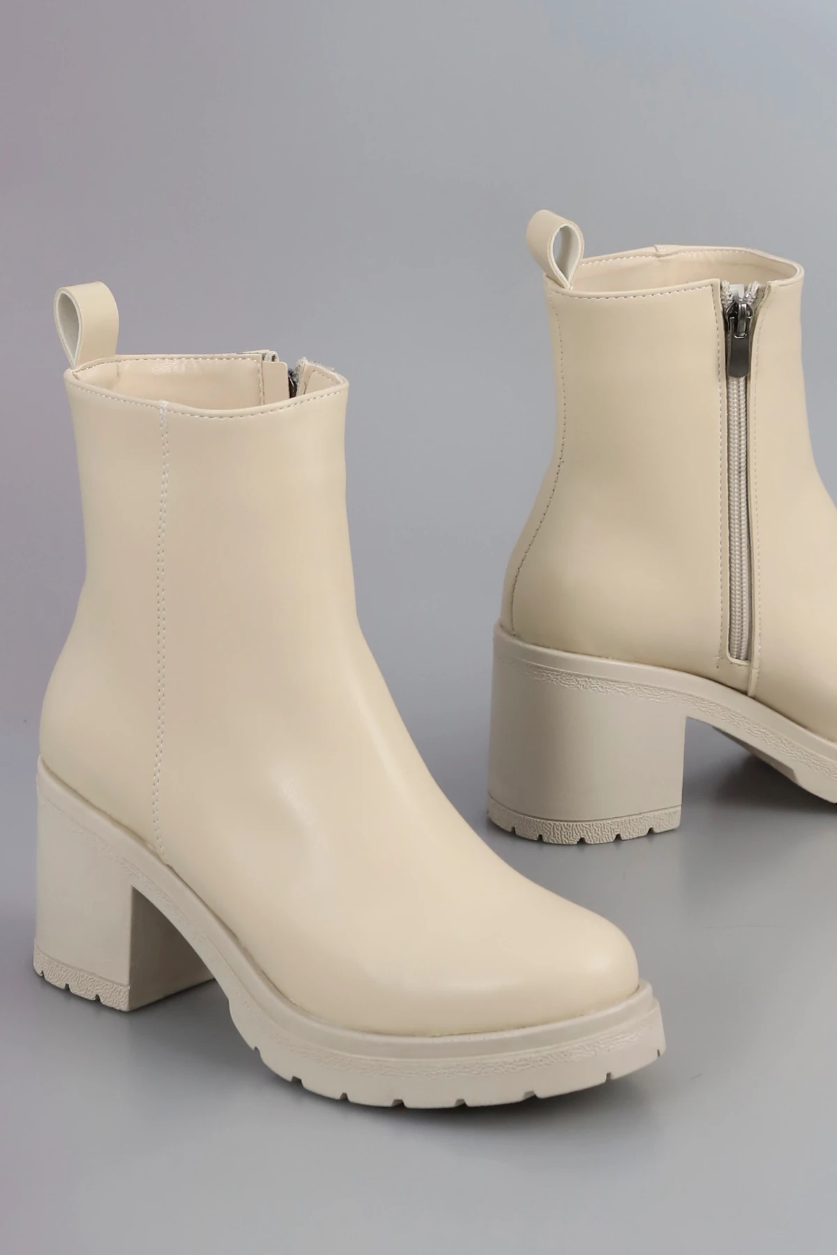 NVL 7510 Fermuarlı Kalın Topuklu Bot