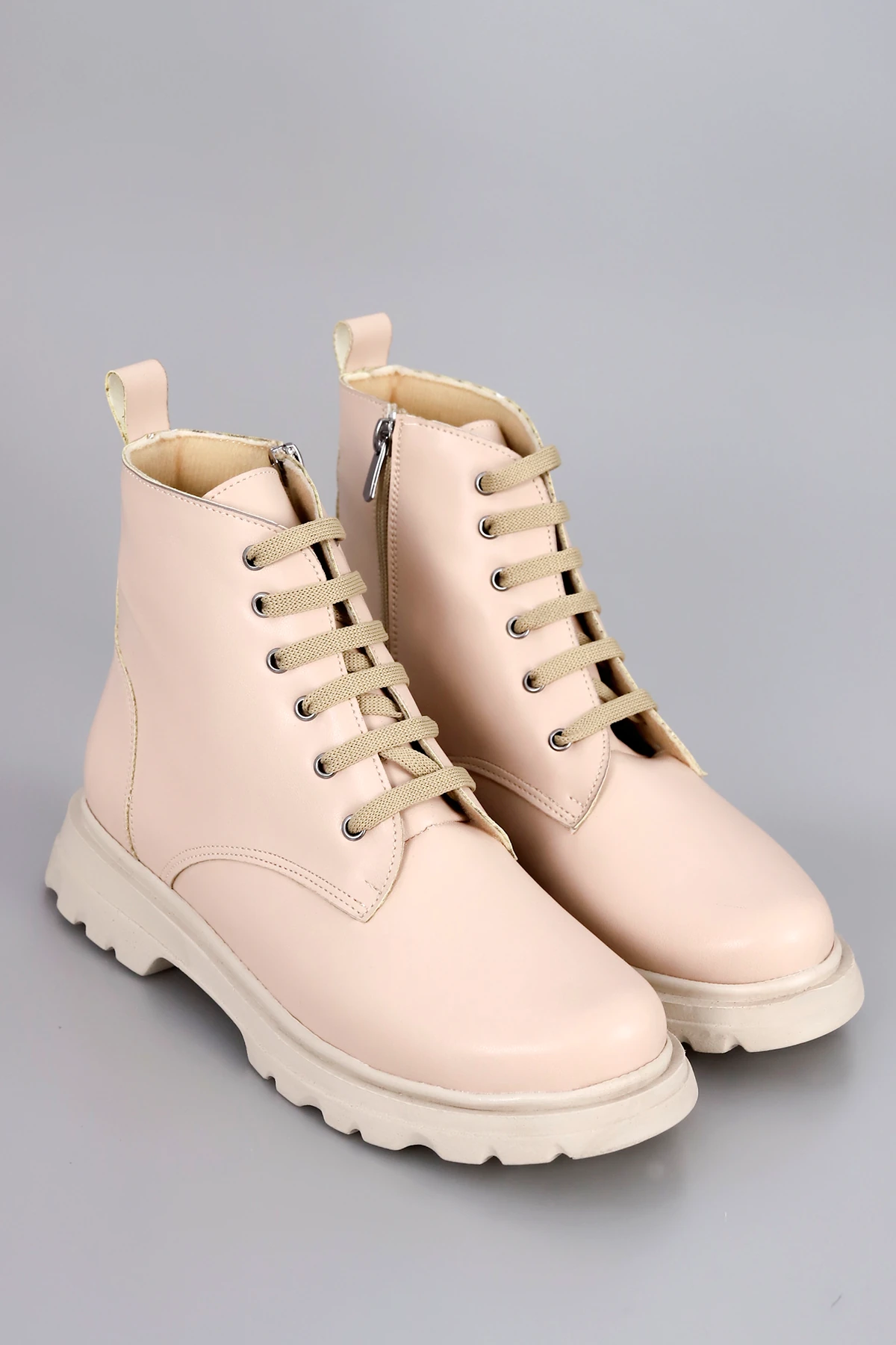 MONA Bağcıklı Klasik Bot