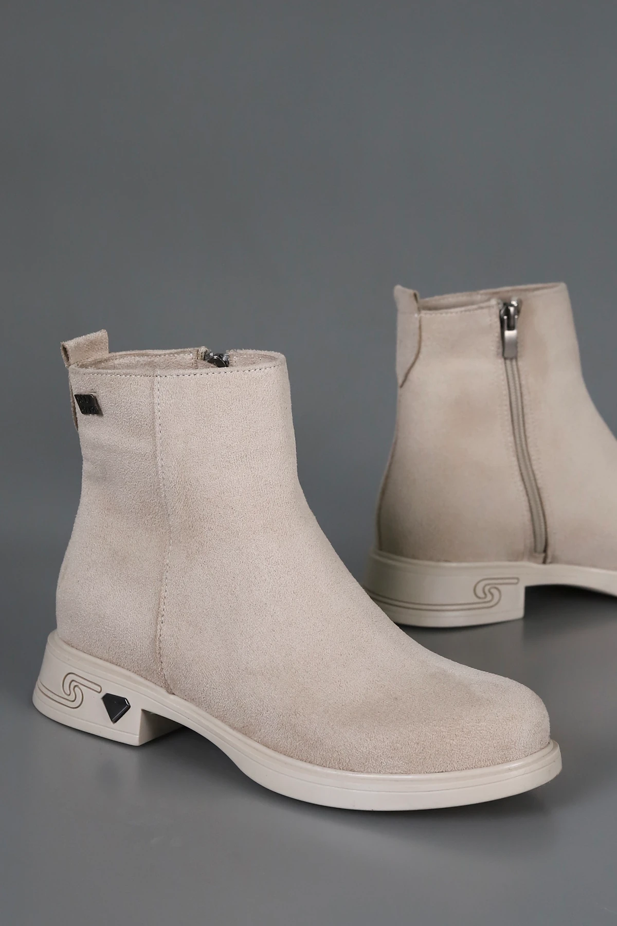 BLN SY 300 Topuk Detaylı Fermuarlı Bot