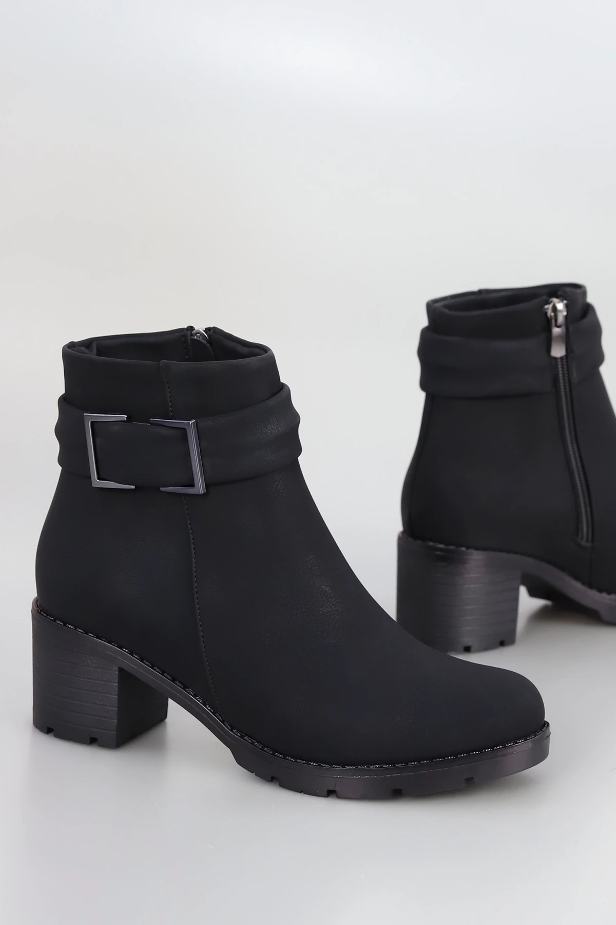 BLN 703 Kemer Tokalı Kalın Topuklu Bot