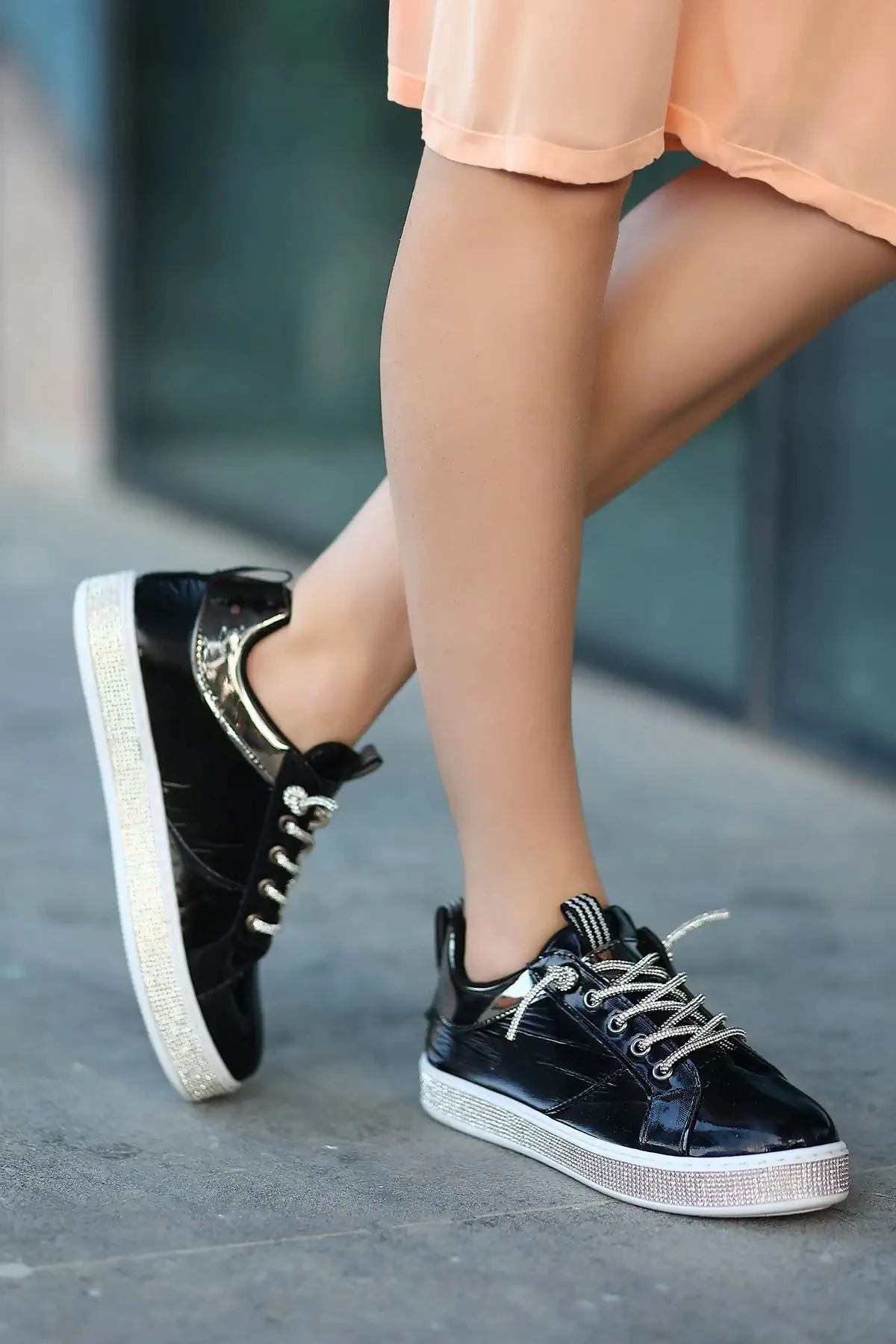 OLA Düz Tabanlı Taşlı Spor