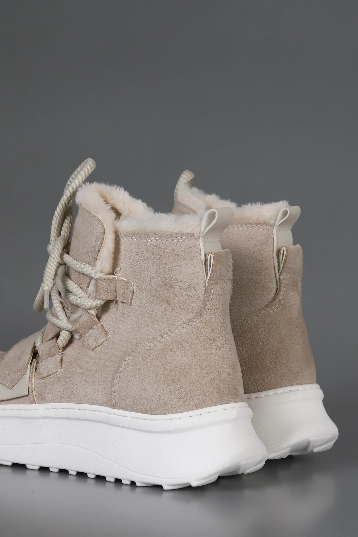 BTD02 Halat İp Detaylı Kürklü Bot