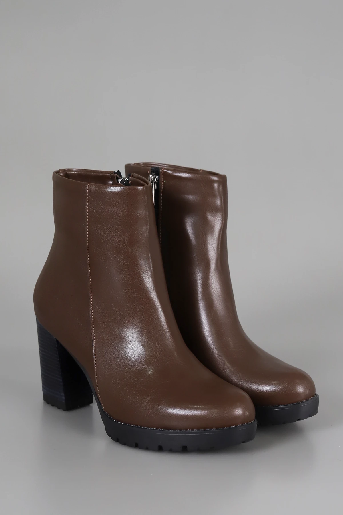 STR 700 Kalın Topuklu Fermuarlı Bot - KAHVERENGİ