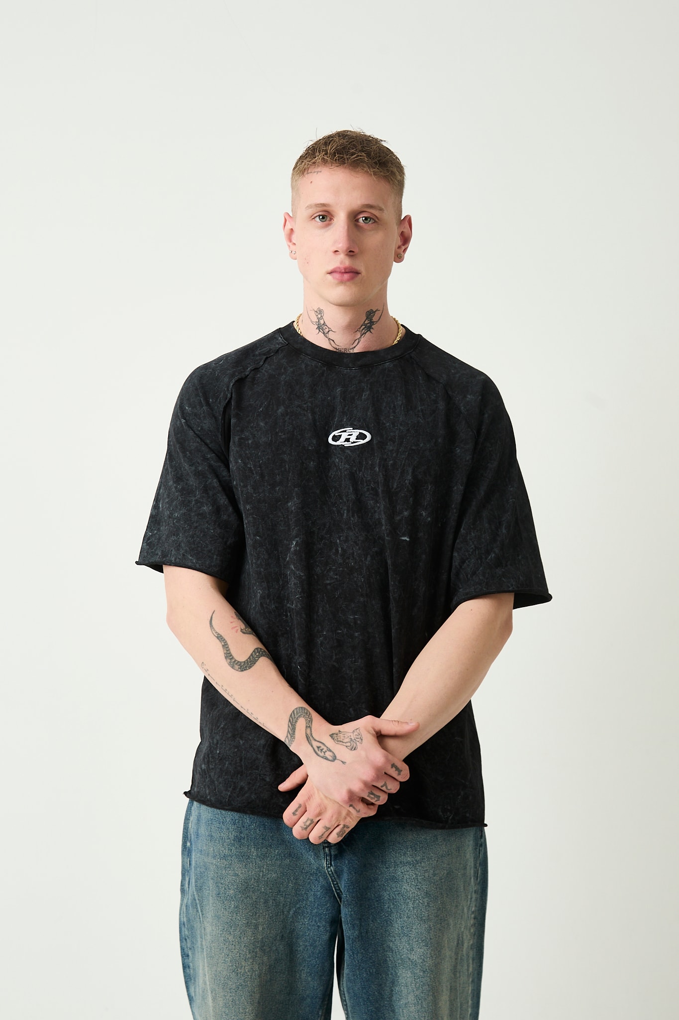 R LOGO YIKAMALI T-SHIRT - Black