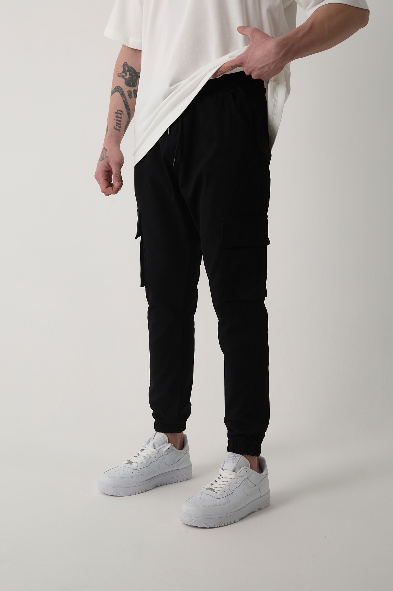 R NAKIŞLI GABARDİN PANTOLON - Black