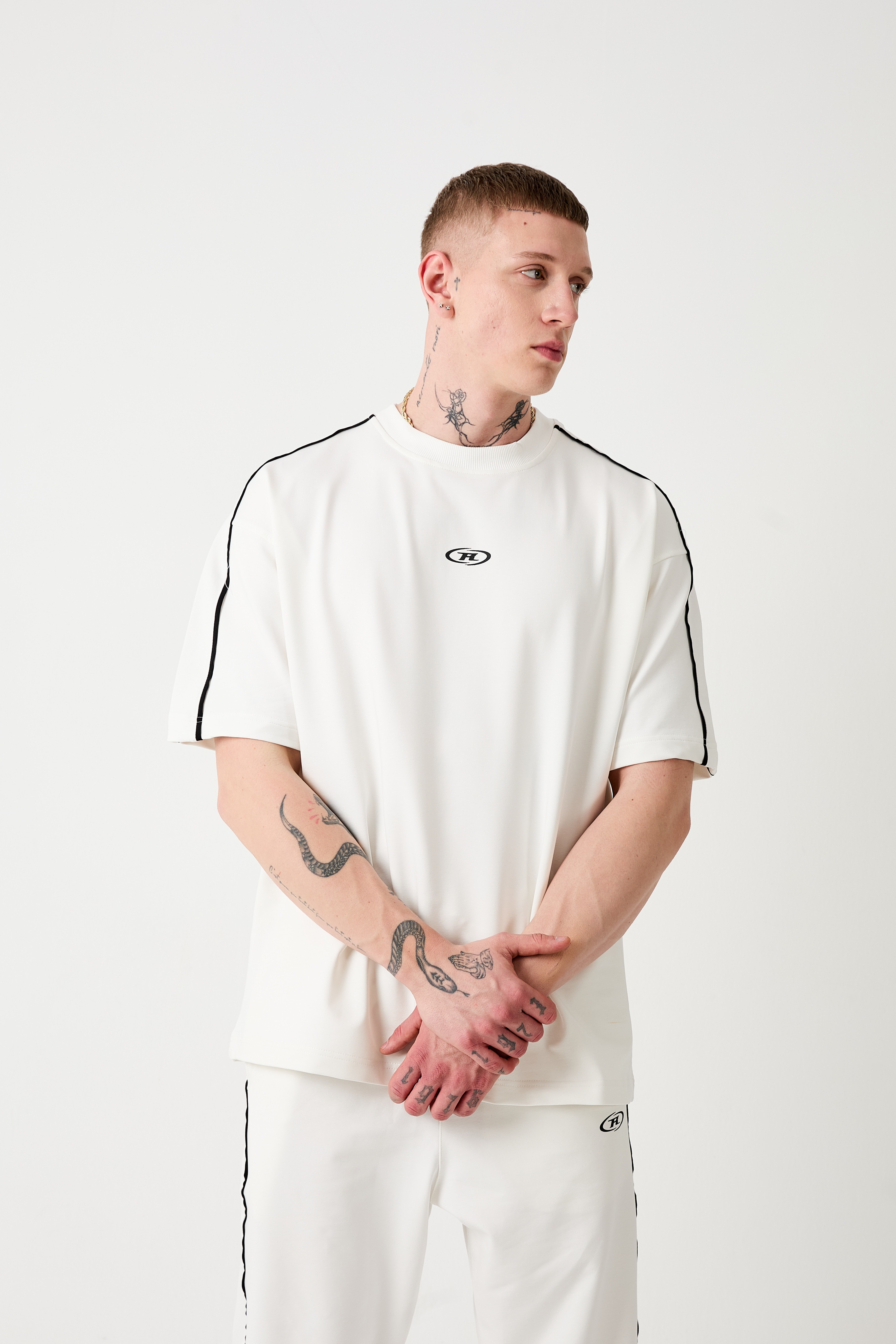 DETAYLI R OVERSIZE T-SHIRT - EKRU