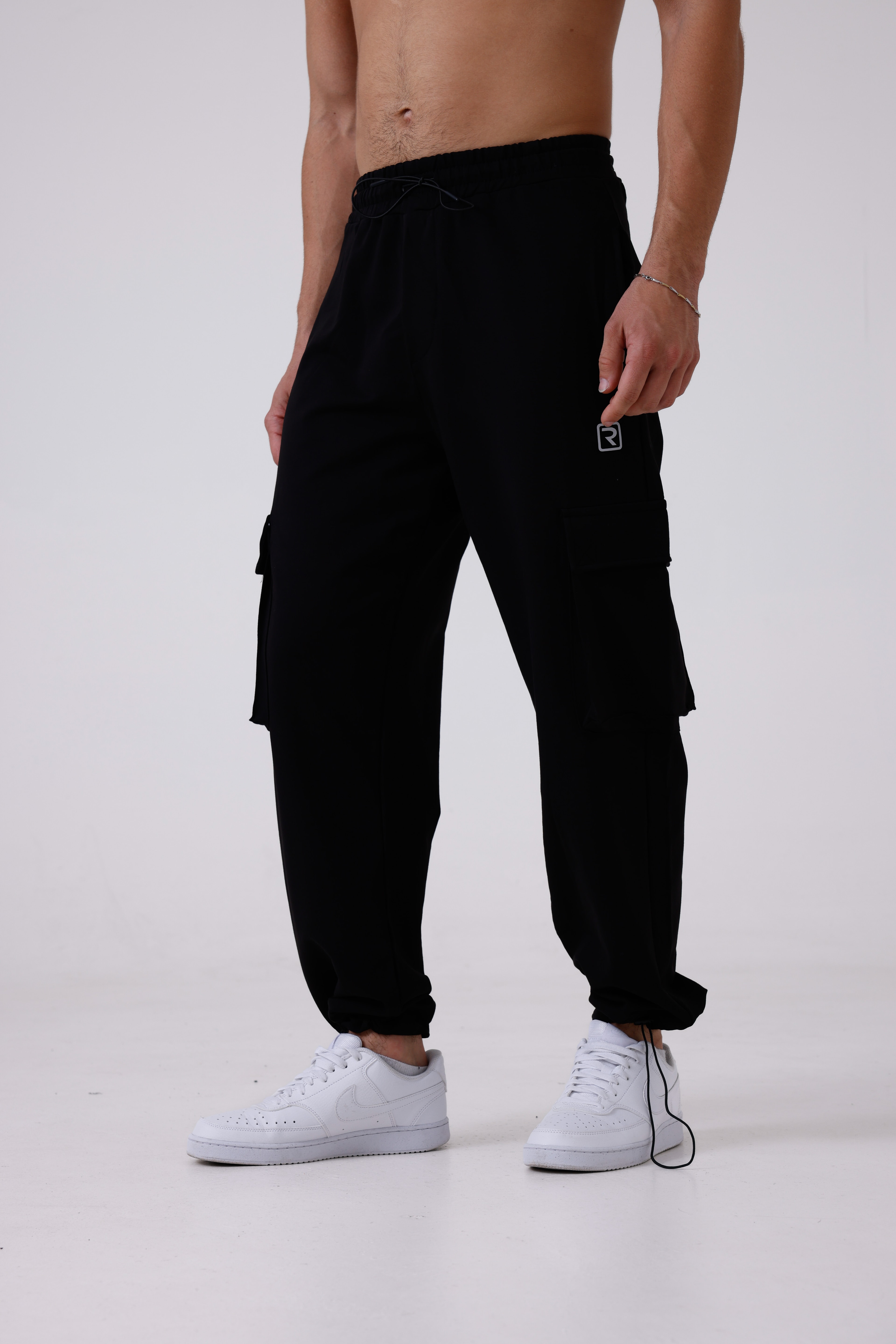 R BASKILI BAGGY EŞOFMAN - SIYAH