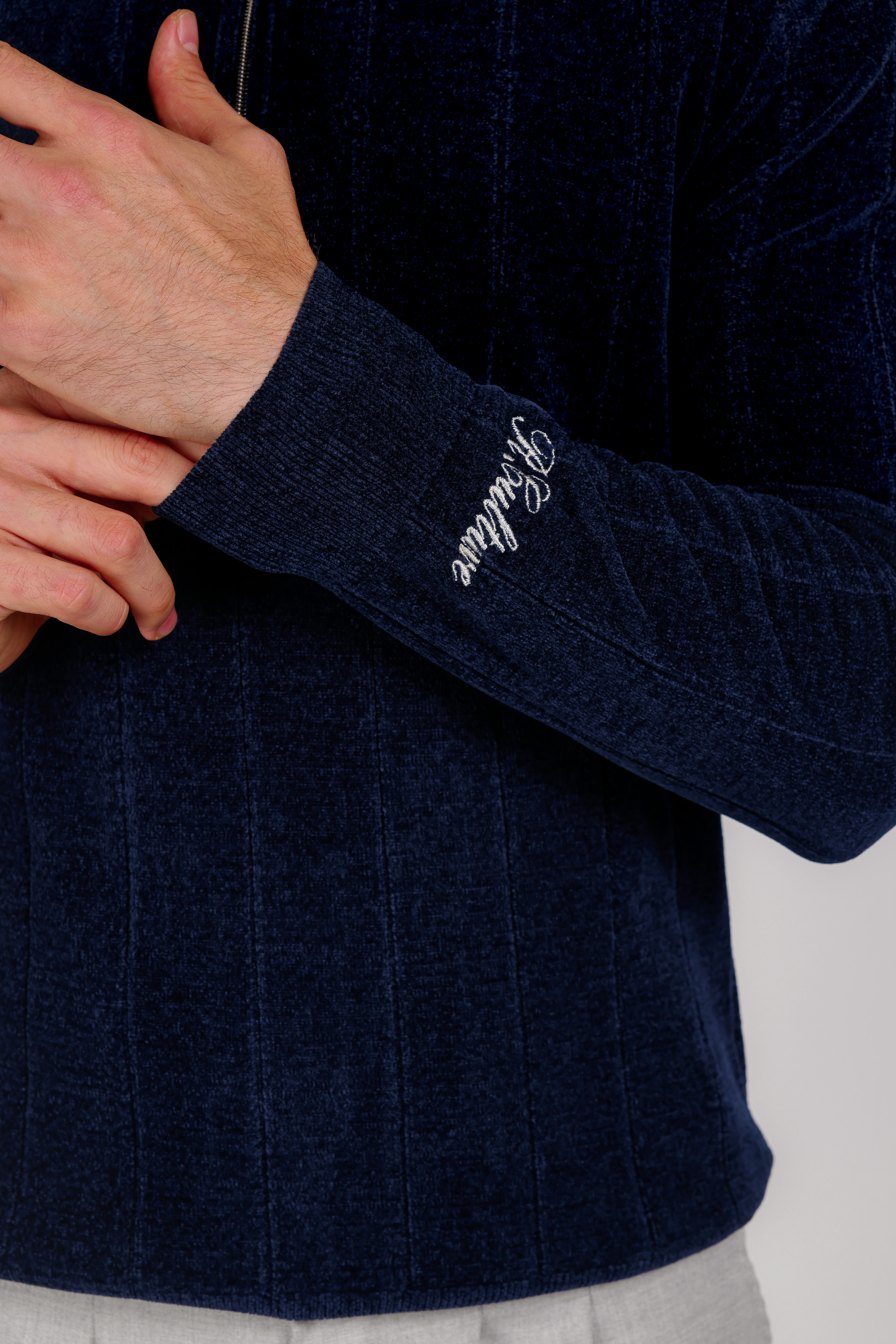 ŞÖNİL POLO YAKA NAKIŞLI KAZAK - INDIGO