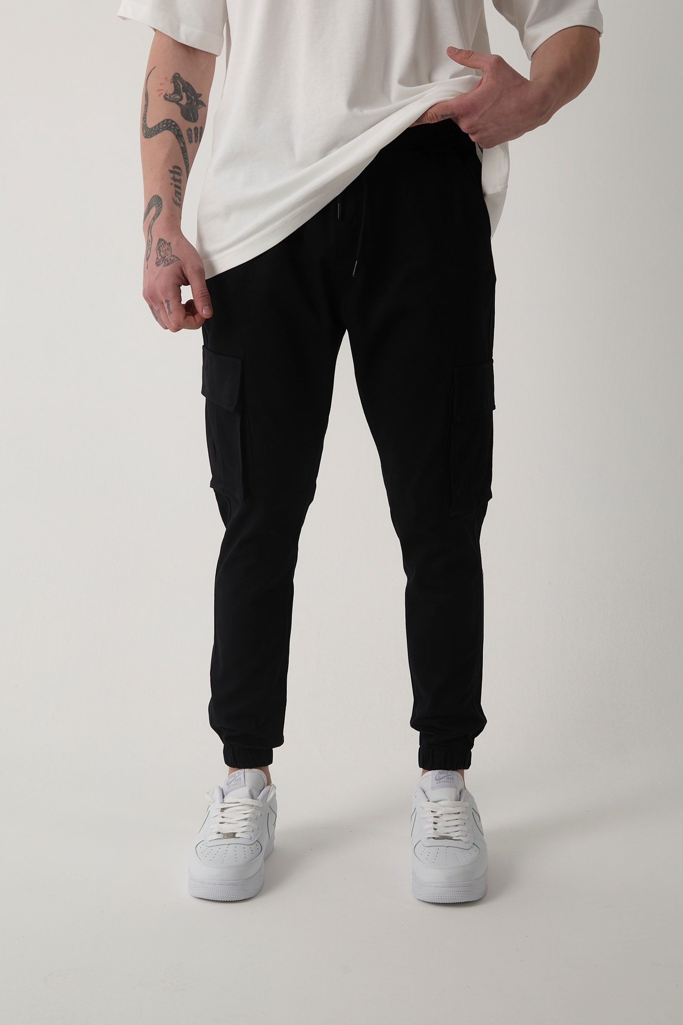 R NAKIŞLI GABARDİN PANTOLON - Black