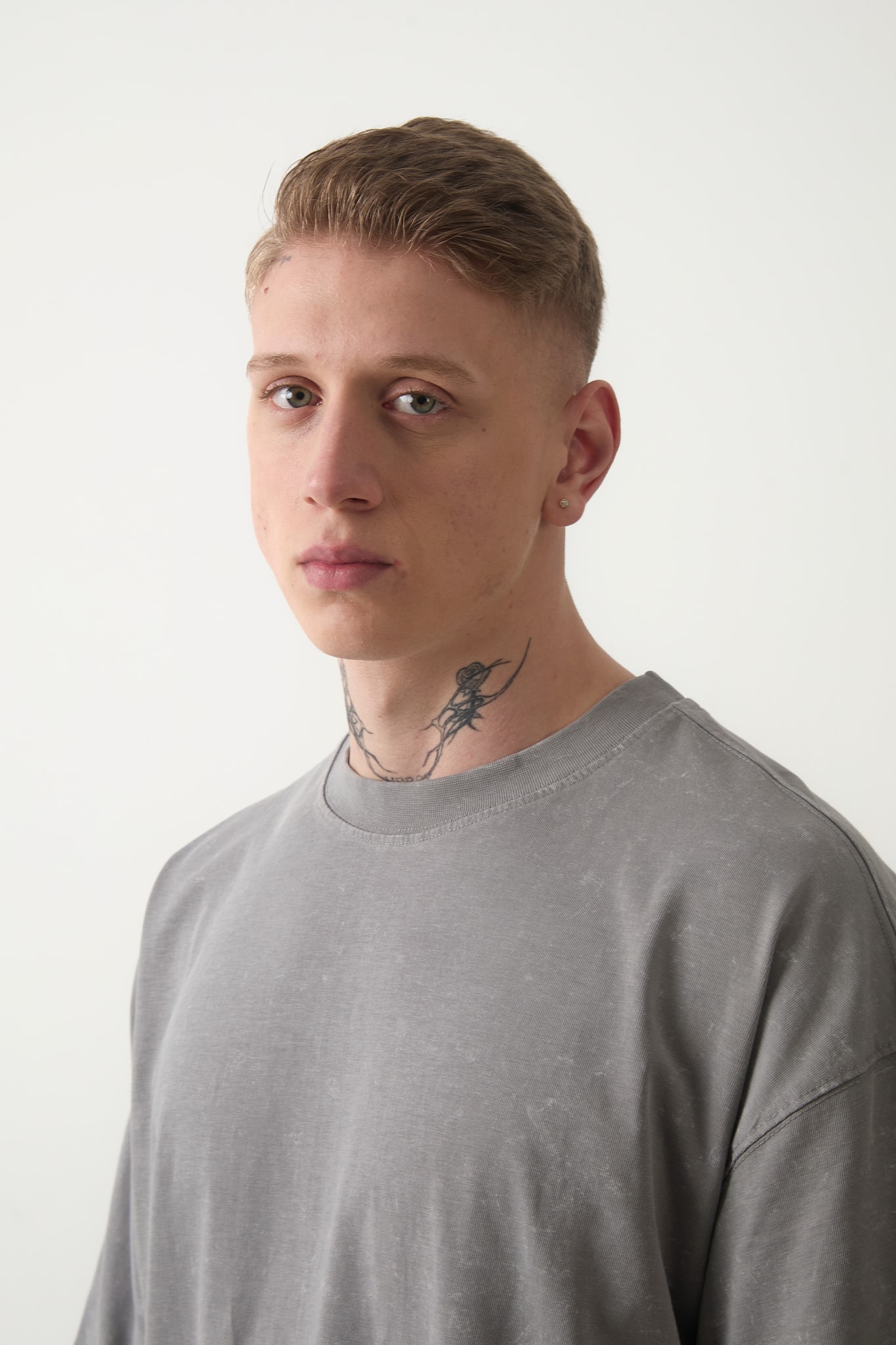 PREMIUM YIKAMALI BASIC T-SHIRT - Gray