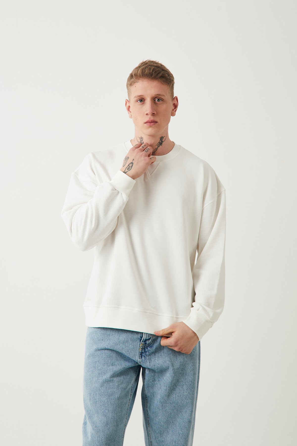 OVERSIZE DIAGONEL SWEATSHIRT