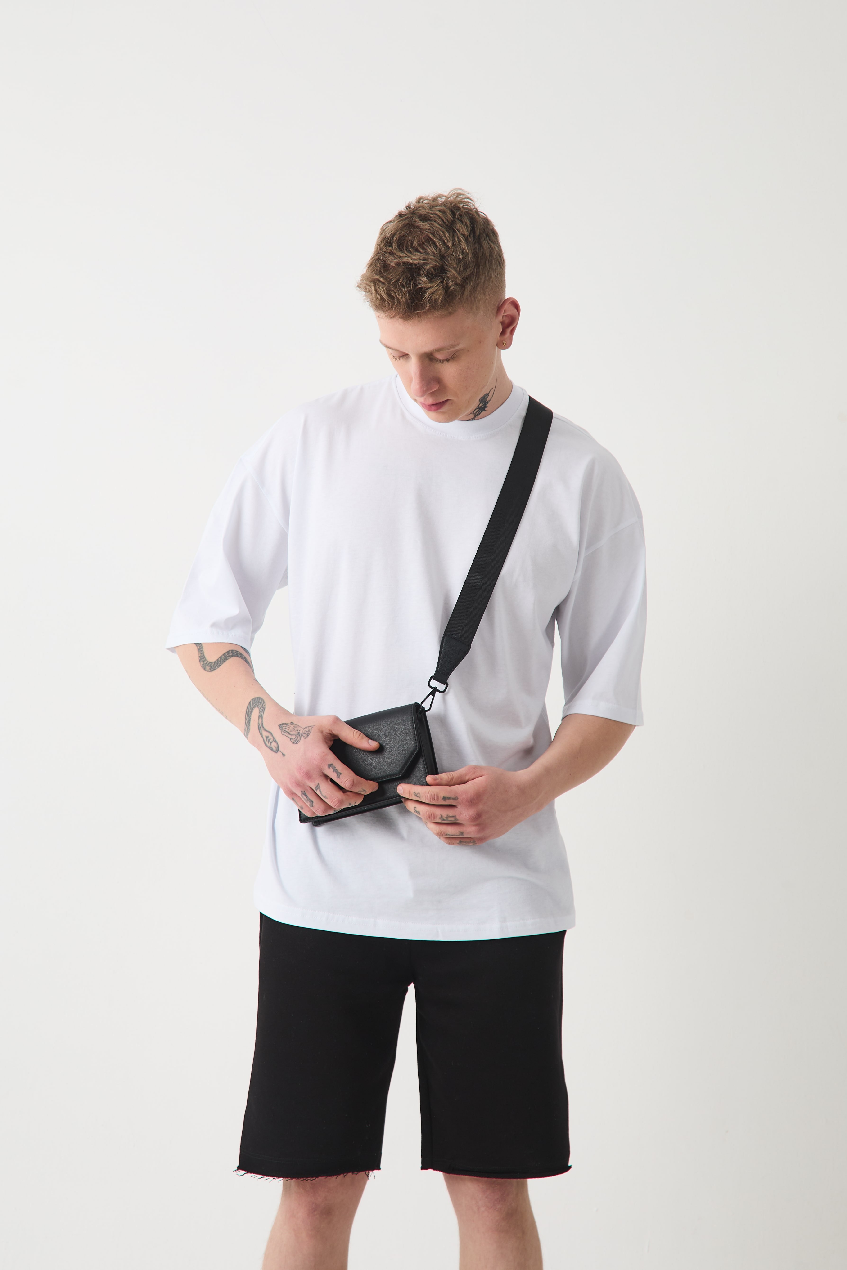 BASIC OVERSIZE T-SHIRT