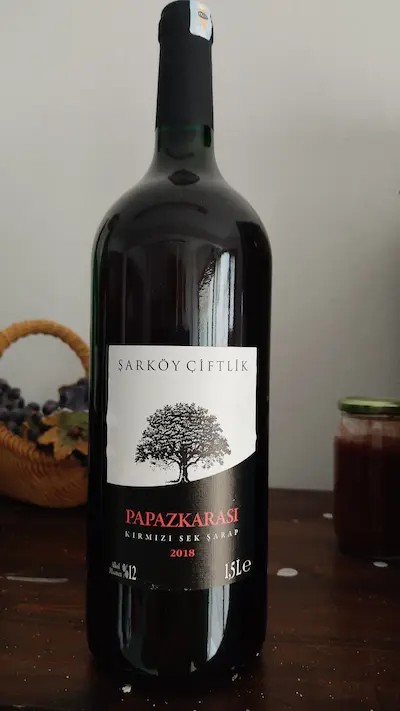 Papazkarası üzümünden üretilmiş, 2018 rekoltesi şarabımız