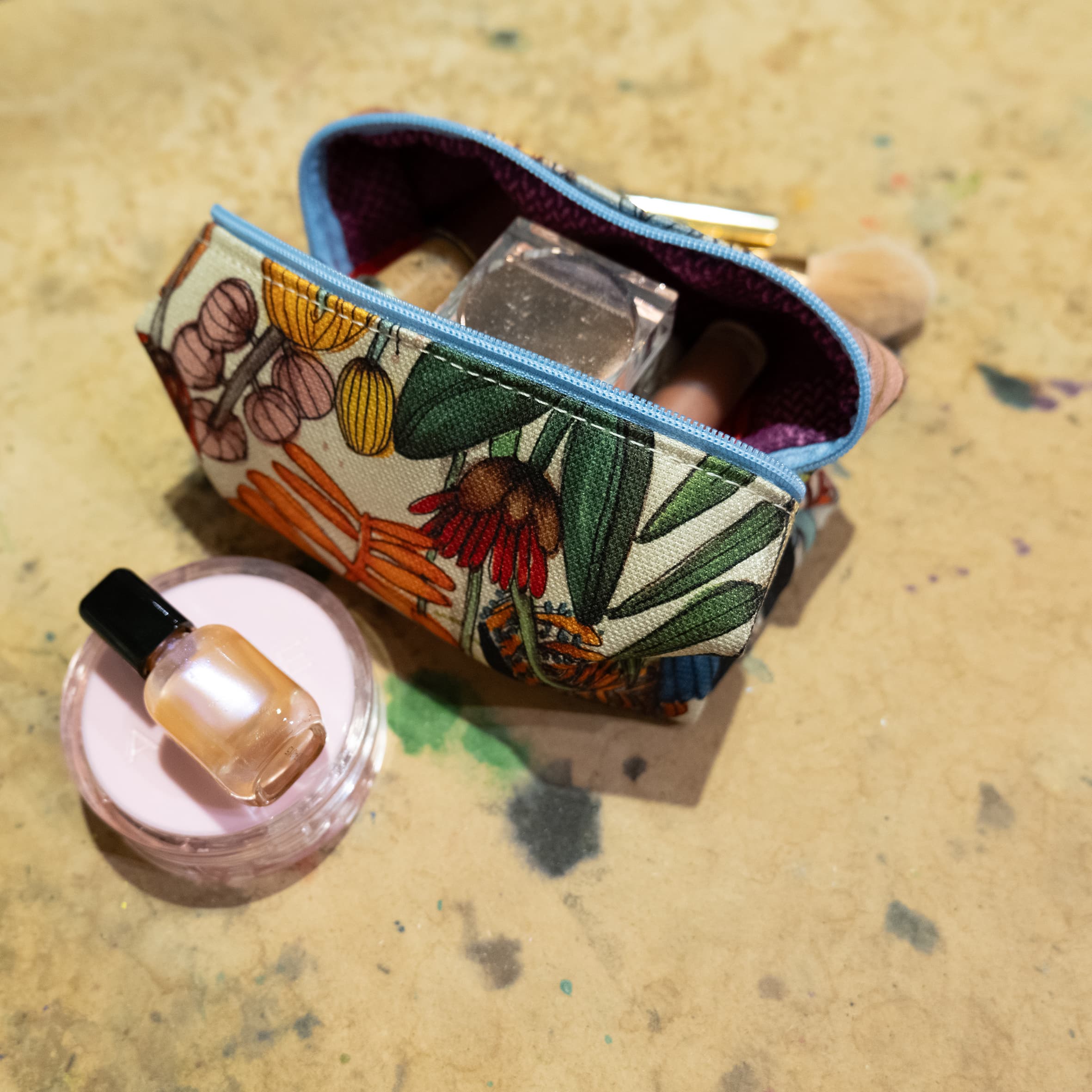bütün bosluklar seninle dolduruldu makeup case 