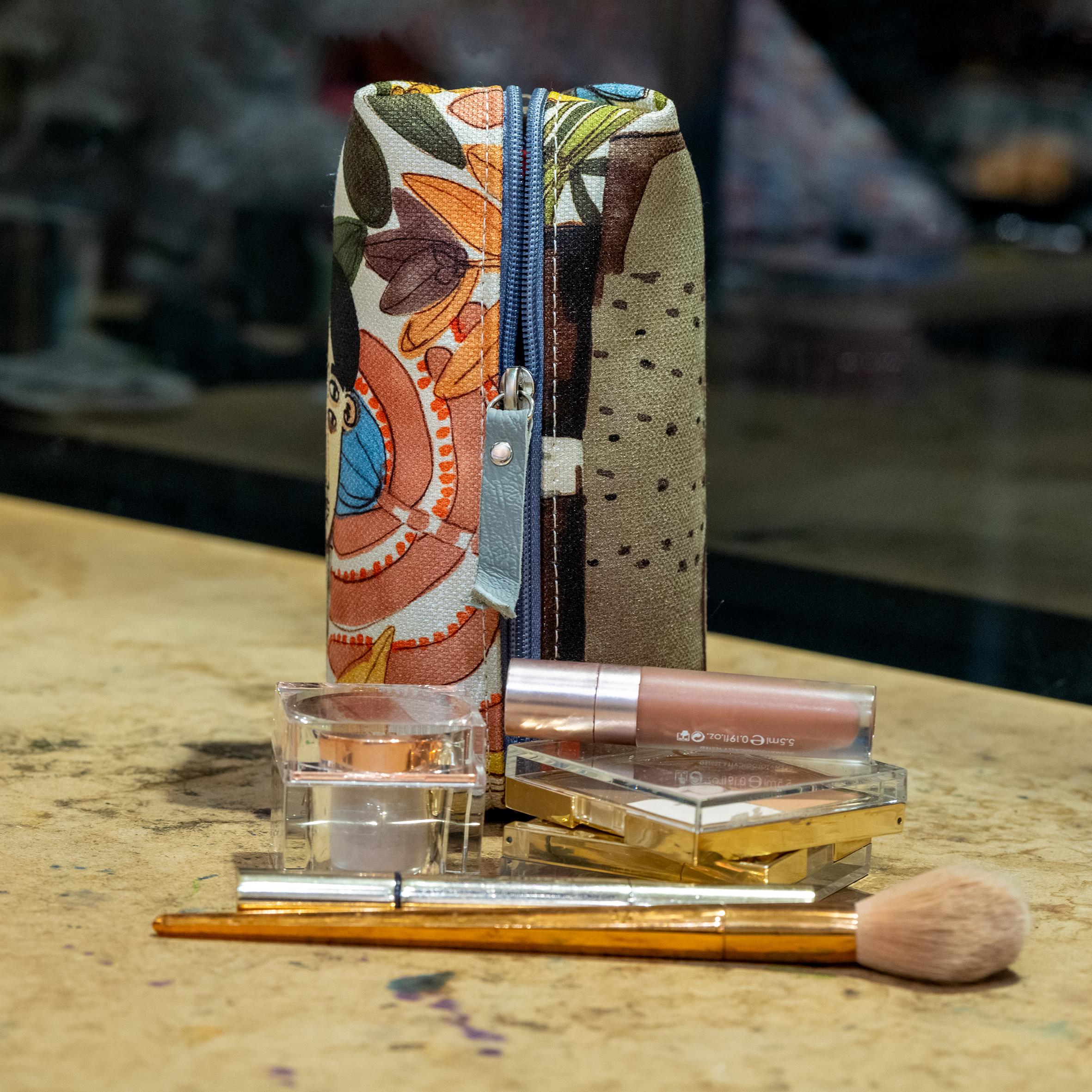Üzülüyorum olur olmaz seylere bugünlerde makeup case 