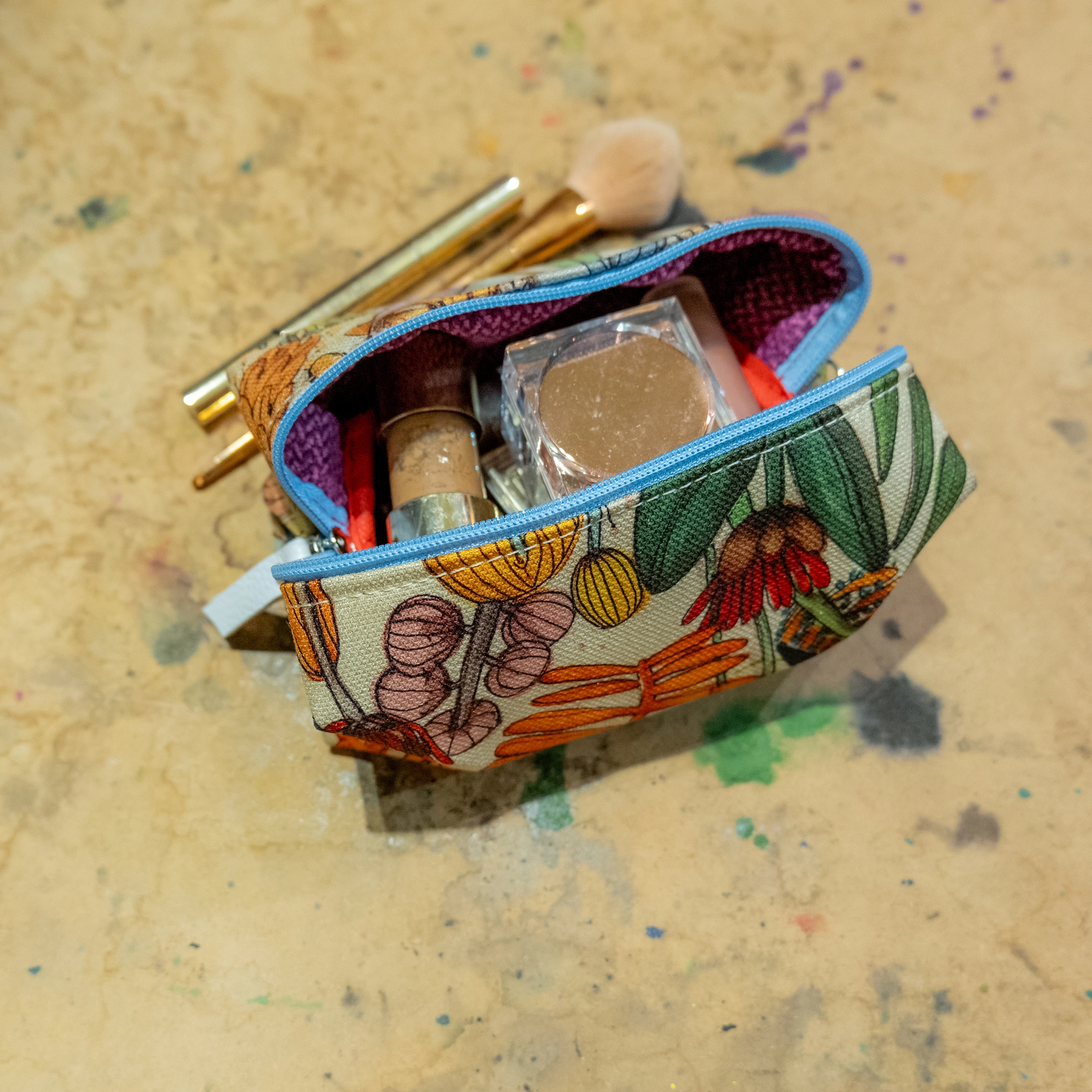 Bahar gelir otlar kendiliğinden biter makeup case 