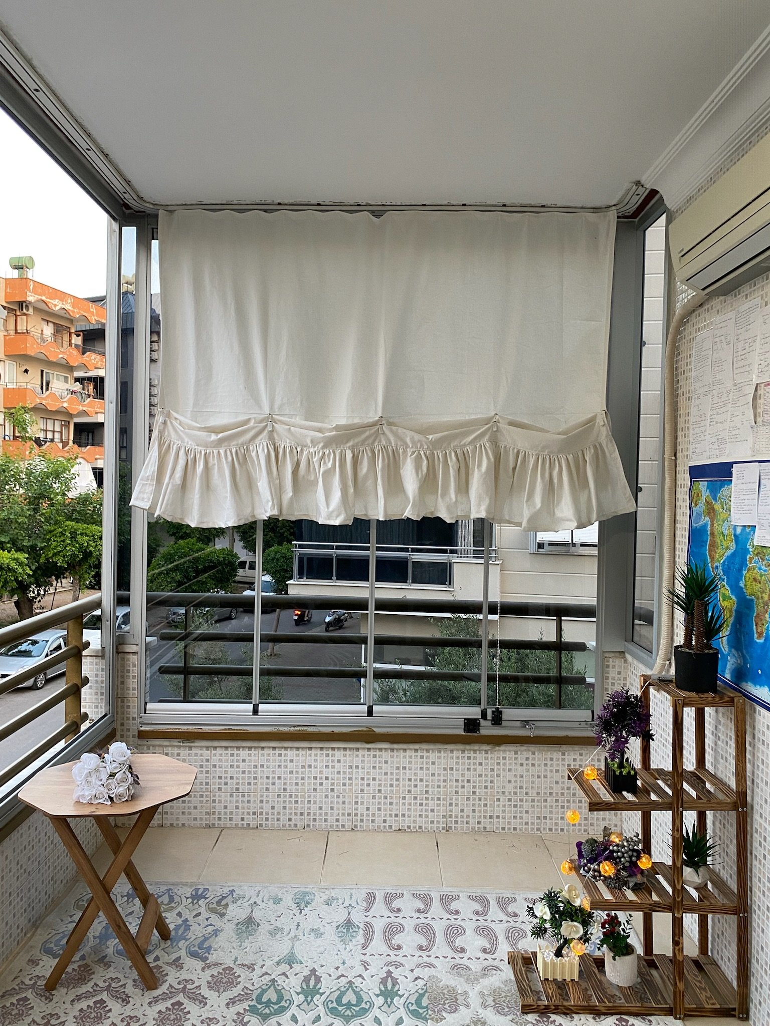 Çıtçıtlı Fırfırlı Balkon Perdesi