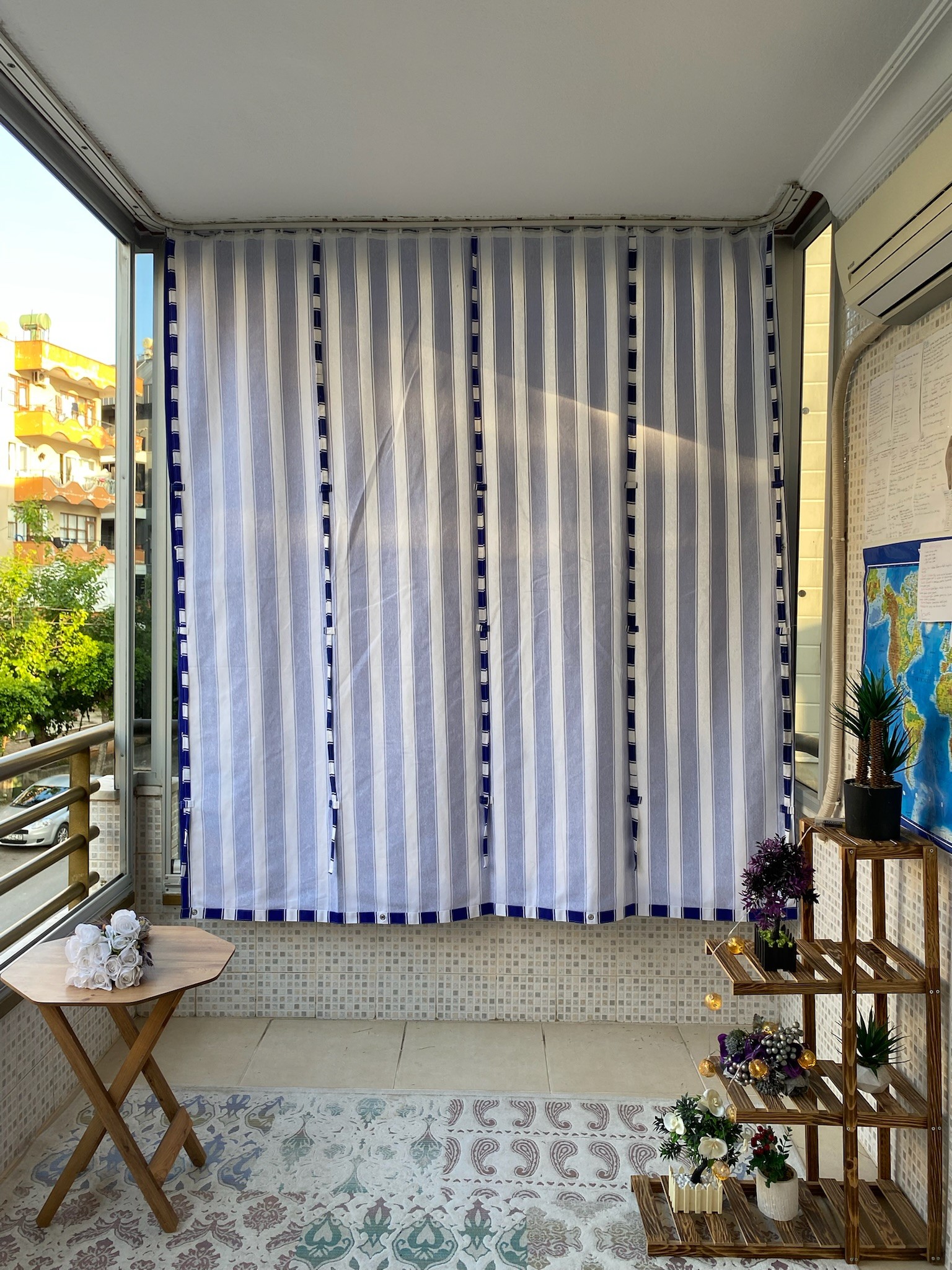 İple Çekişli Balkon Perdesi