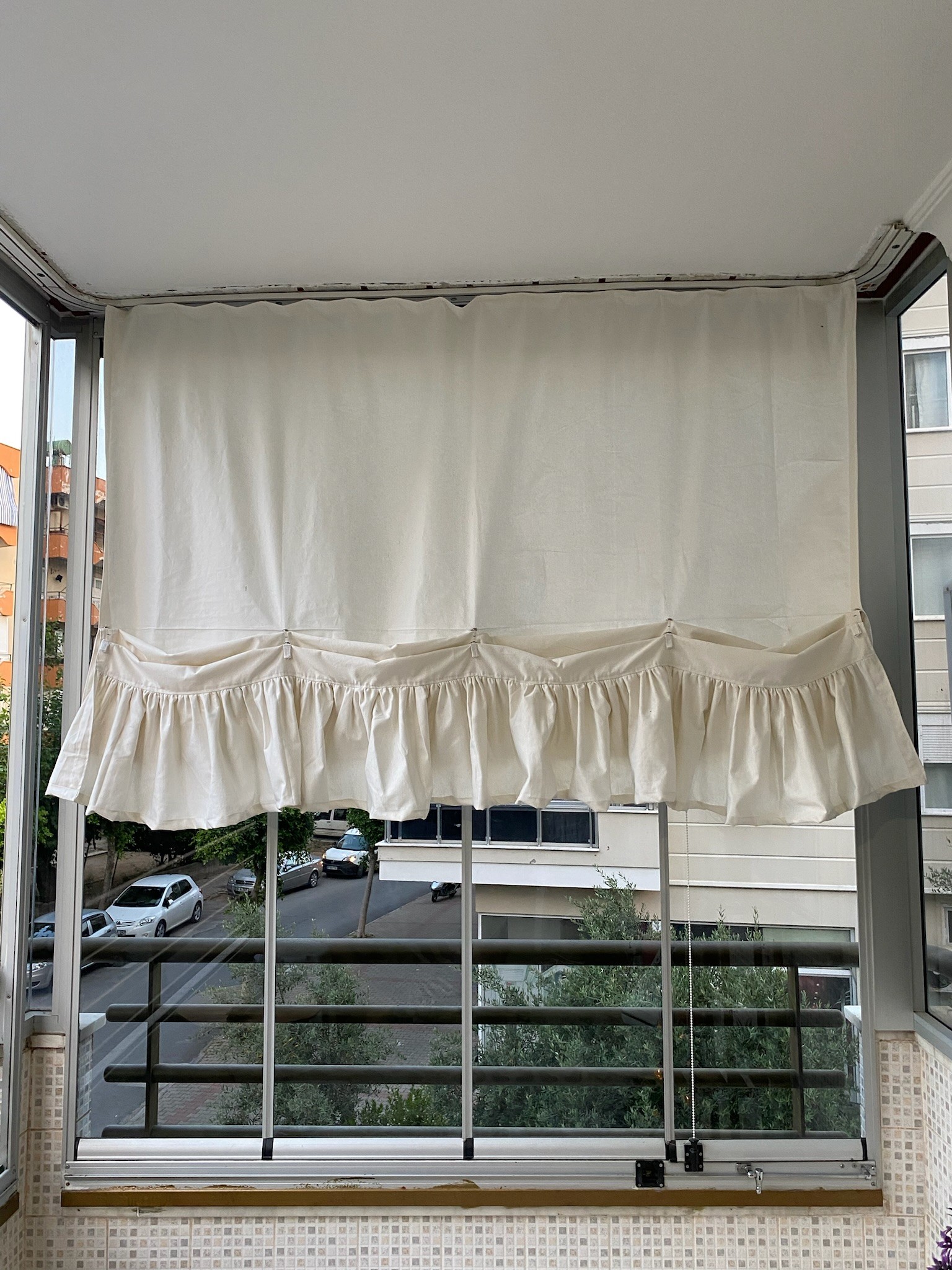 Çıtçıtlı Fırfırlı Balkon Perdesi