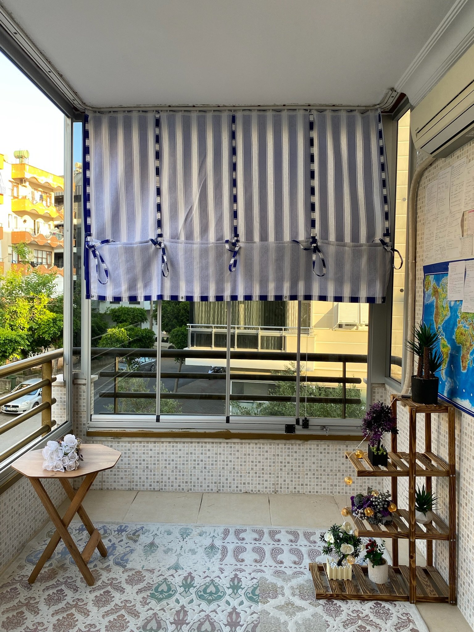 İple Çekişli Balkon Perdesi