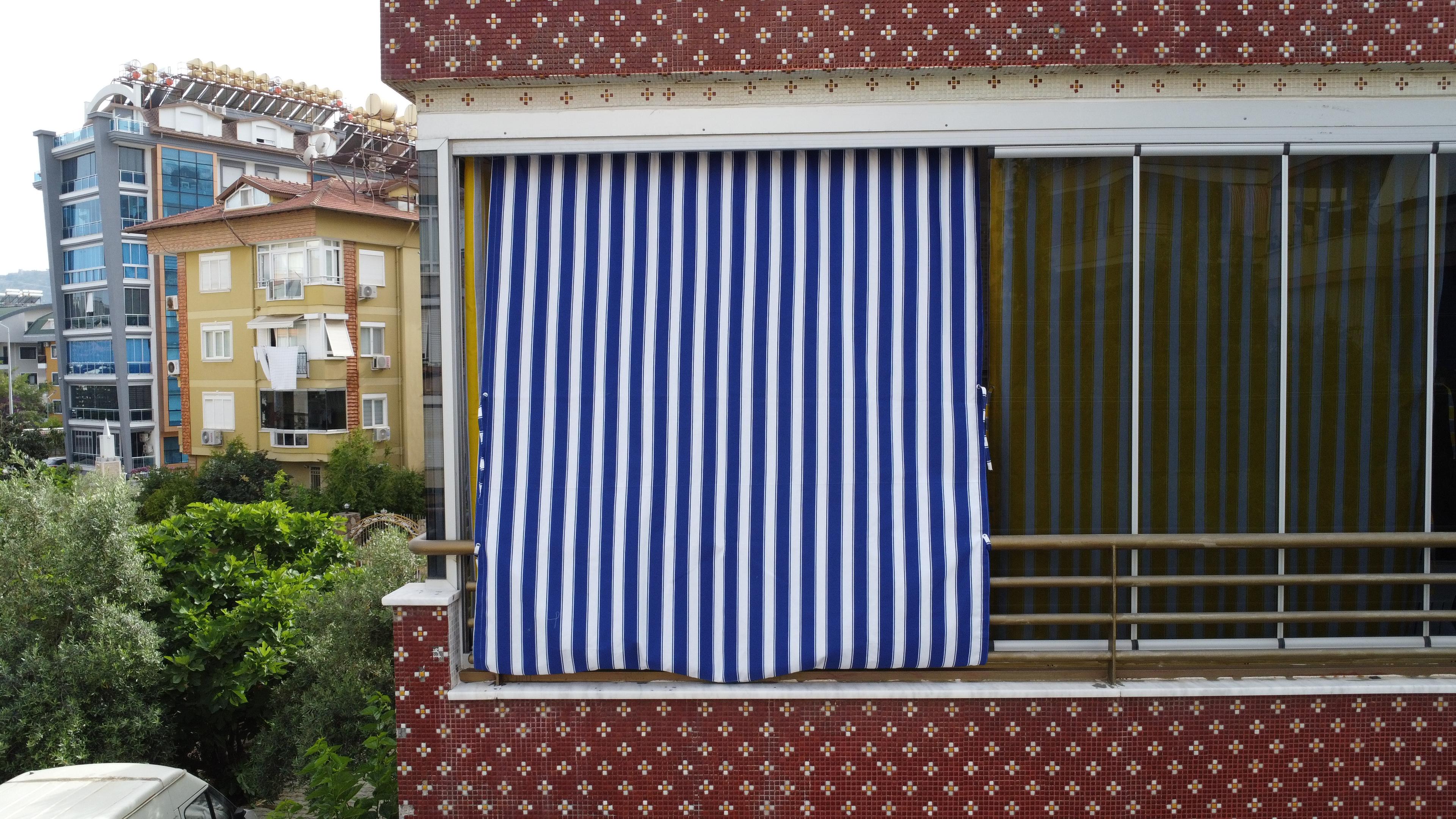 Standart Çizgili Balkon Perdesi