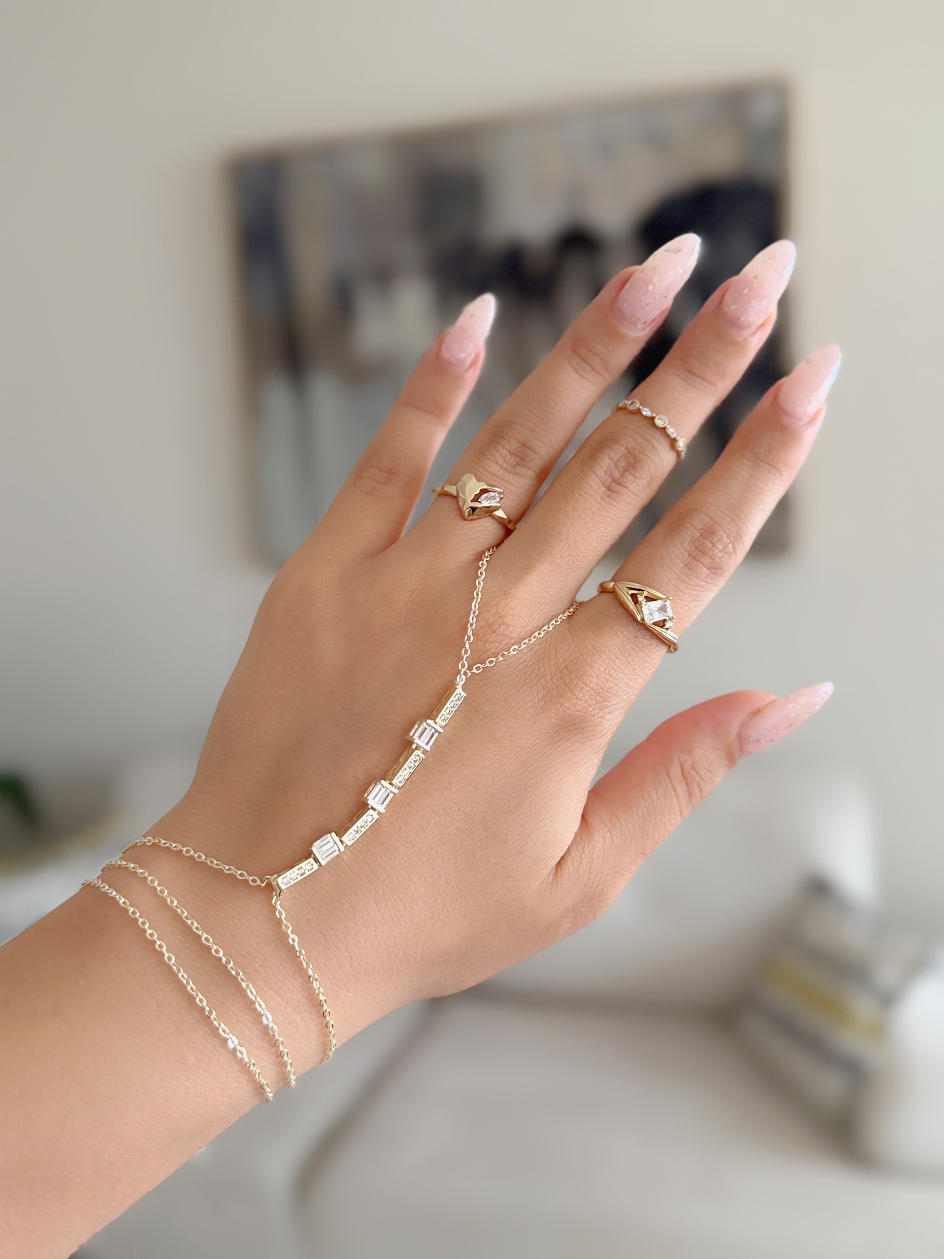 Zirkon Taşlı Gold Çelik Şahmeran