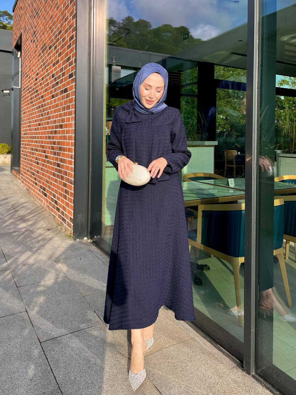 Fiyonk Detaylı Lacivert Kaşe Etekli Takım