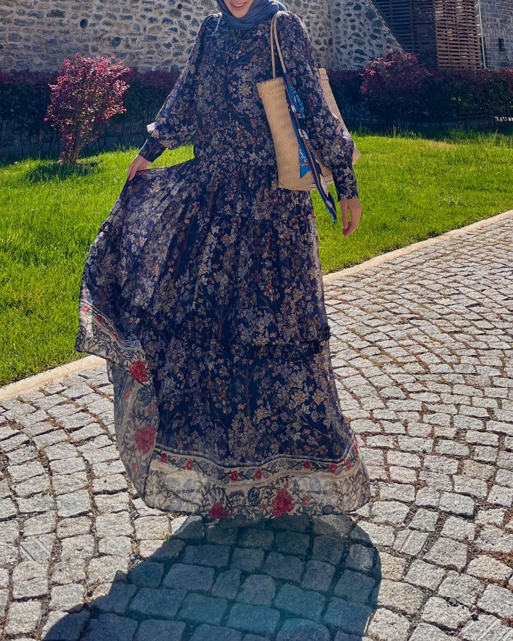 Desenli Yaka Detaylı Lacivert Elbise